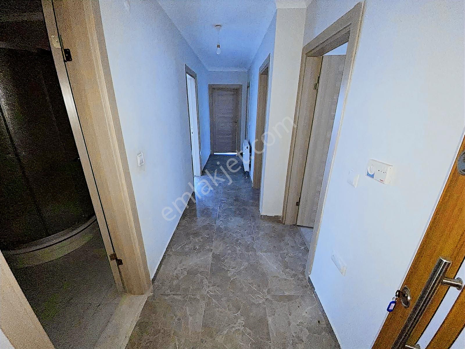 Dağlı !gayrimenkul'den 3+1 Cadde Üzeri Ara Kat Köşe Daire !! - Görsel 2