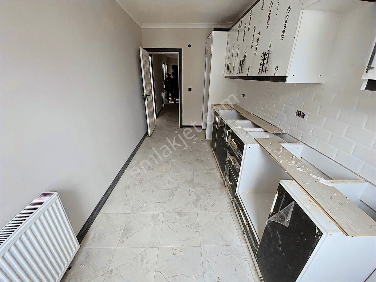 Dağlı !gayrimenkul'den 2+1 Ara Kat Merkezi Konum Sıfır Daire !!