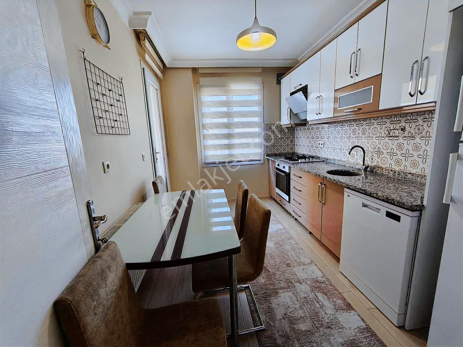 Dağlı !gayrimenkul'den 2+1 Cadde Üzeri Ara Kat Sıfır Daire