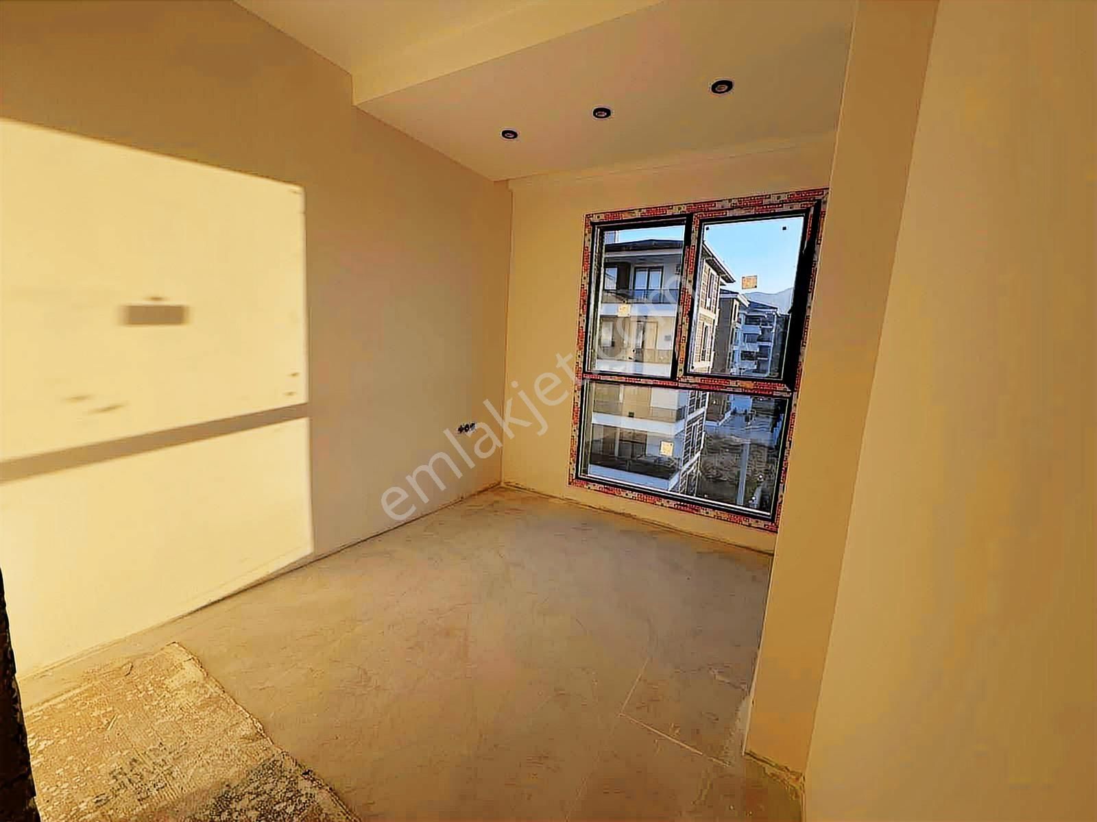 Yenişafak'ta Satılık Ferhatlar Koleji Altında 3+1 Daire - Görsel 4