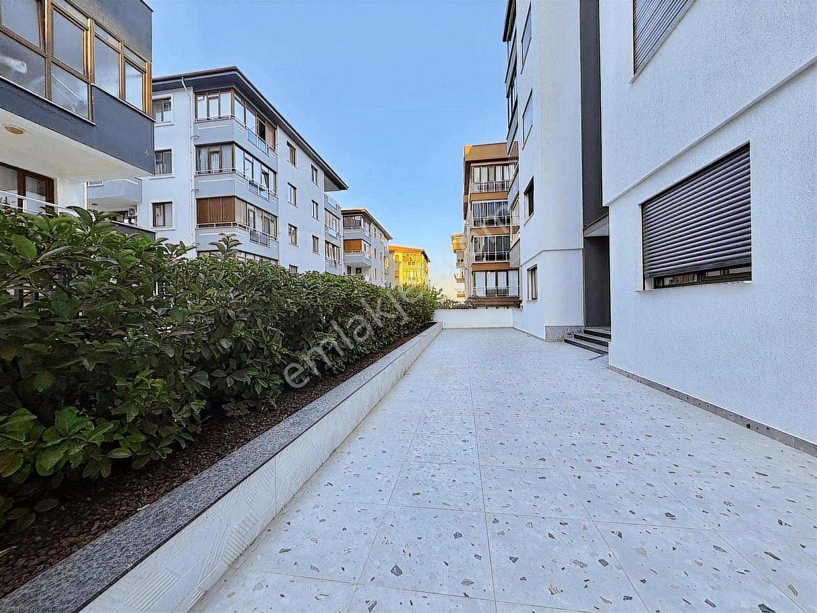 Adalet Mahallesi'nde Satılık 3.5+1 180 M2 Bahçe Katı Daire - Görsel 28