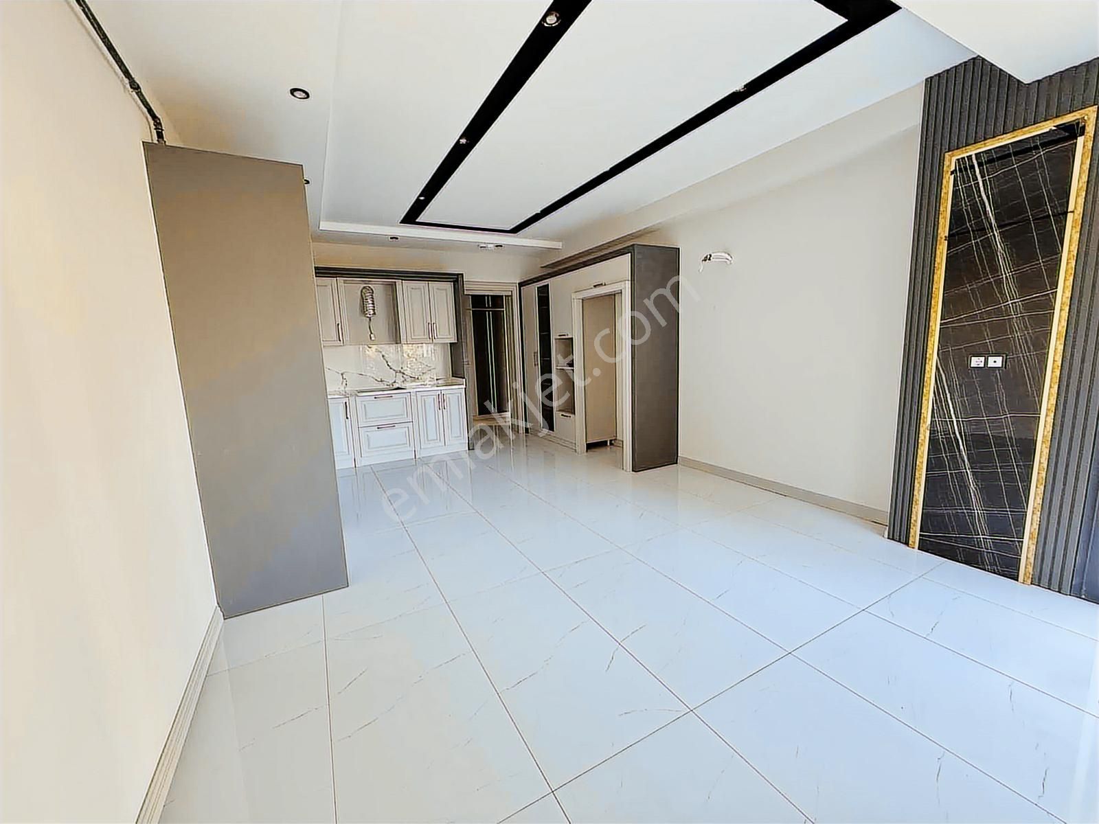 Adalet Mahallesi'nde Satılık 3.5+1 180 M2 Bahçe Katı Daire - Görsel 3