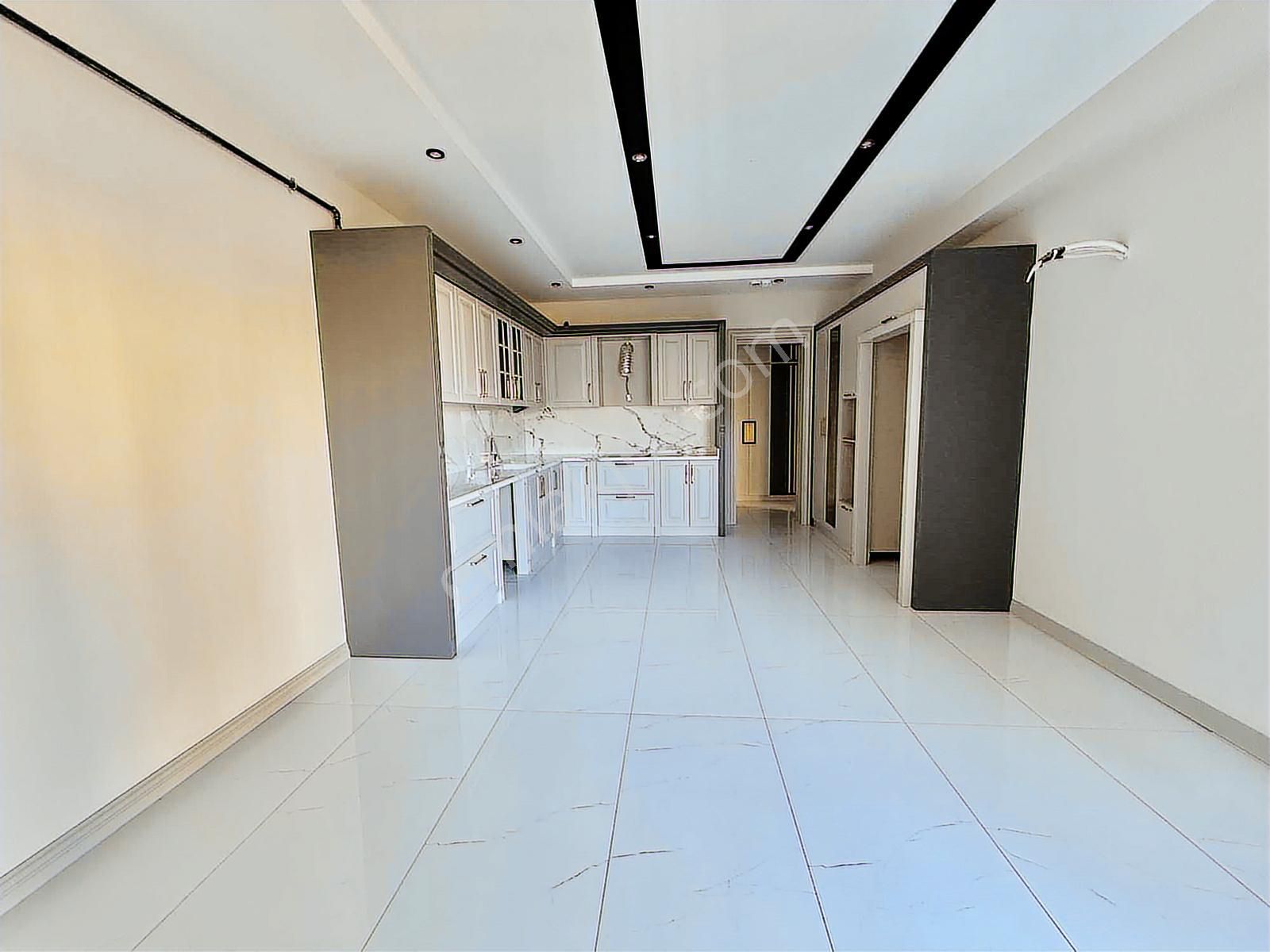 Adalet Mahallesi'nde Satılık 3.5+1 180 M2 Bahçe Katı Daire - Görsel 4