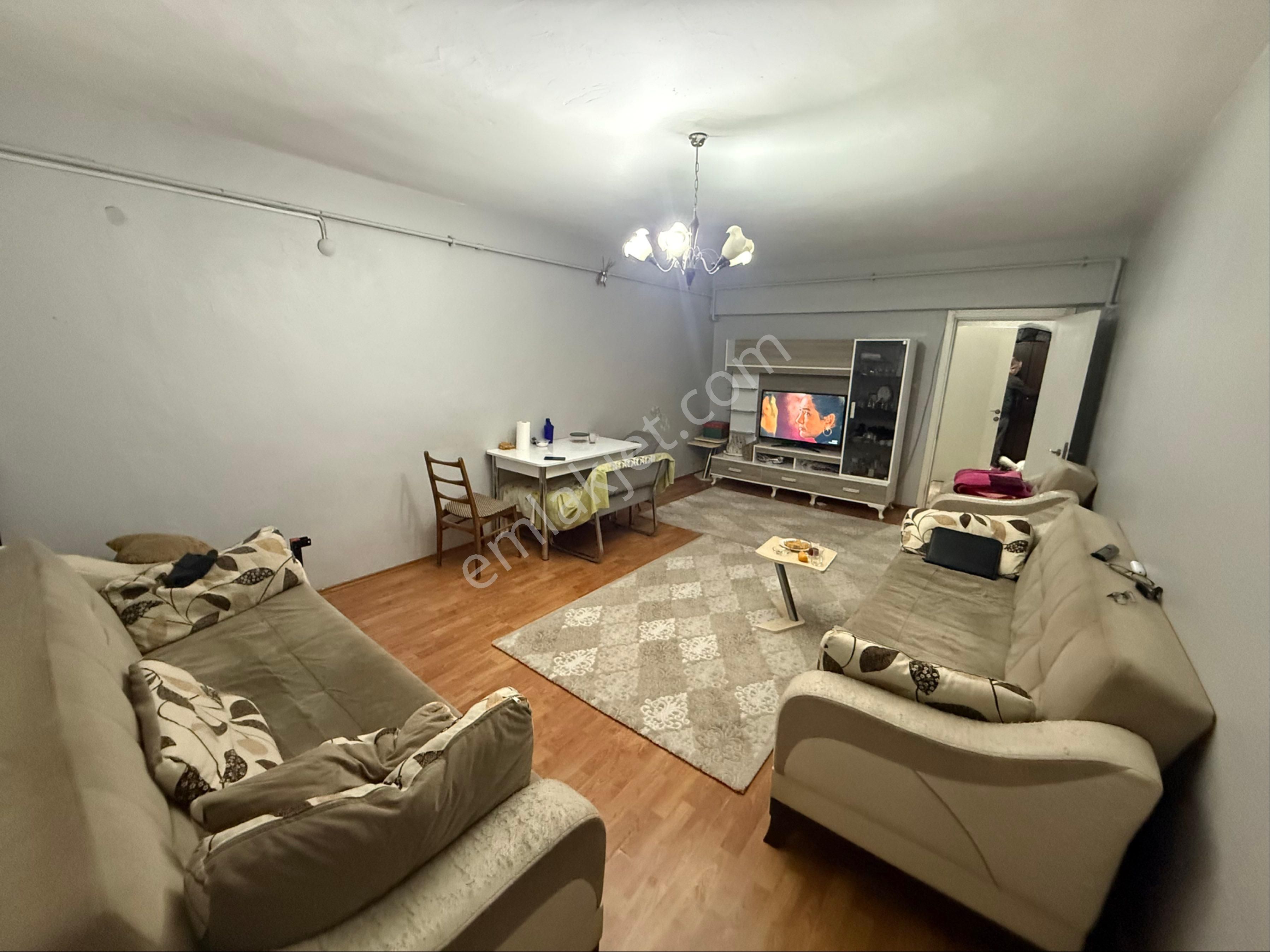 Bağcılar Kirazlı Mah. Nicekent Sitesi Satılık 2+1 Daire​