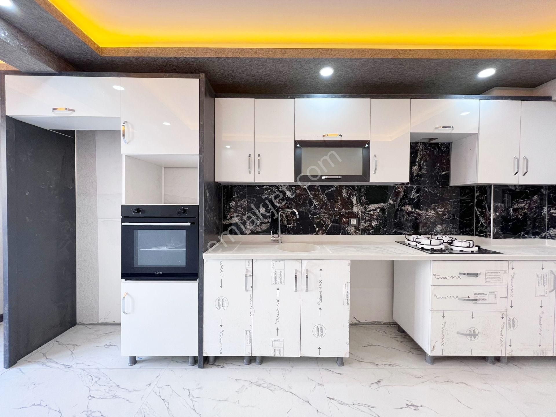 Öz'maşallah.dan Katta Acil Satılık Geniş 4+1 Daire,,, - Görsel 4