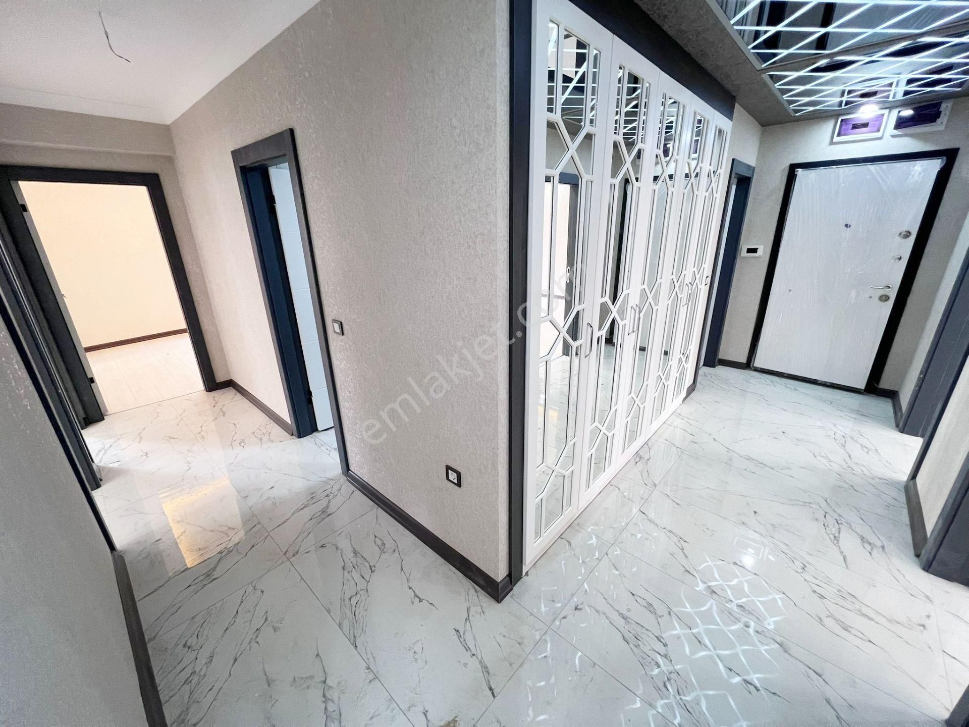 Öz'maşallah.dan Katta Acil Satılık Geniş 4+1 Daire,,, - Görsel 8