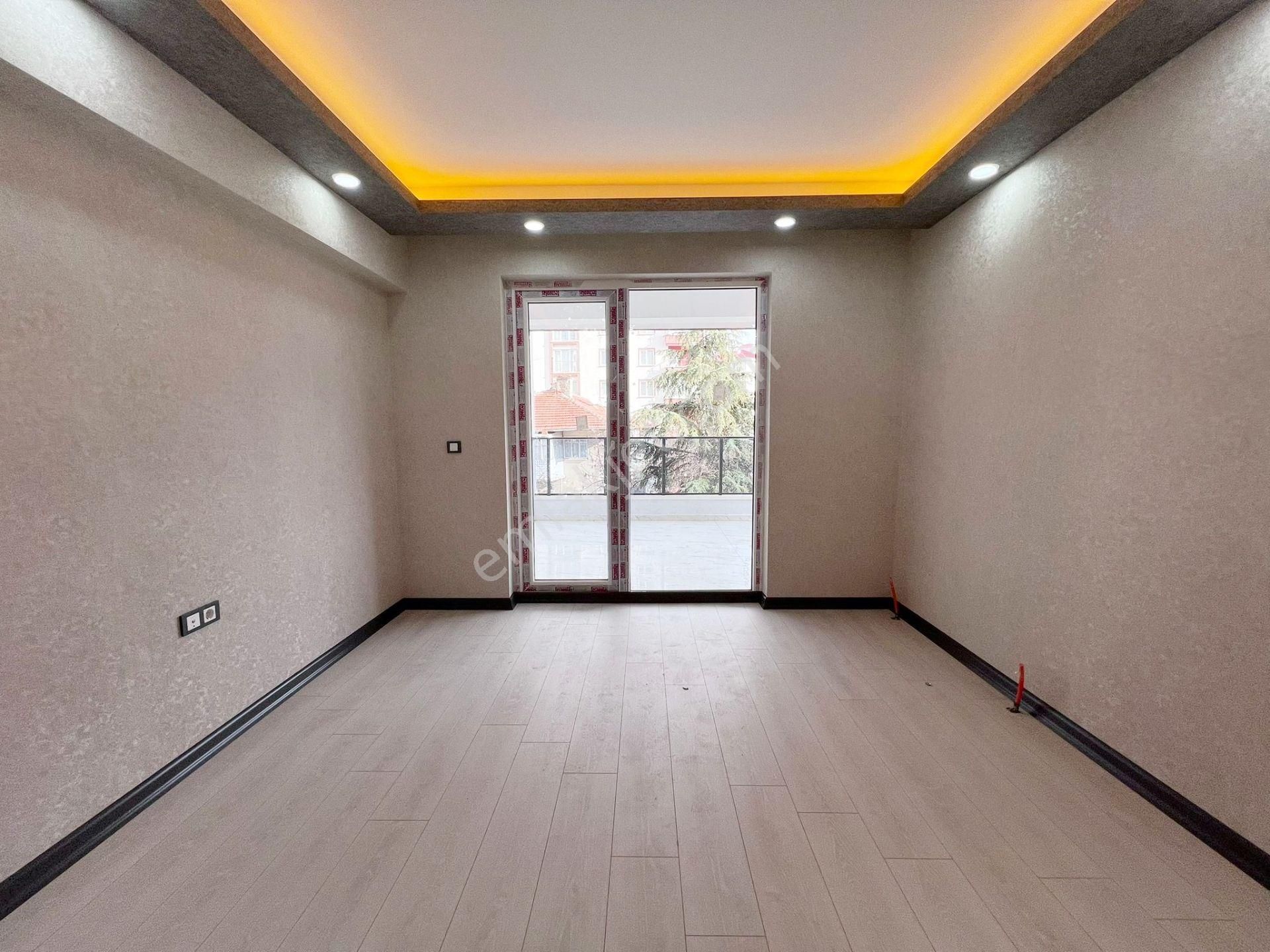 Öz'maşallah.dan Katta Acil Satılık Geniş 4+1 Daire,,, - Görsel 18