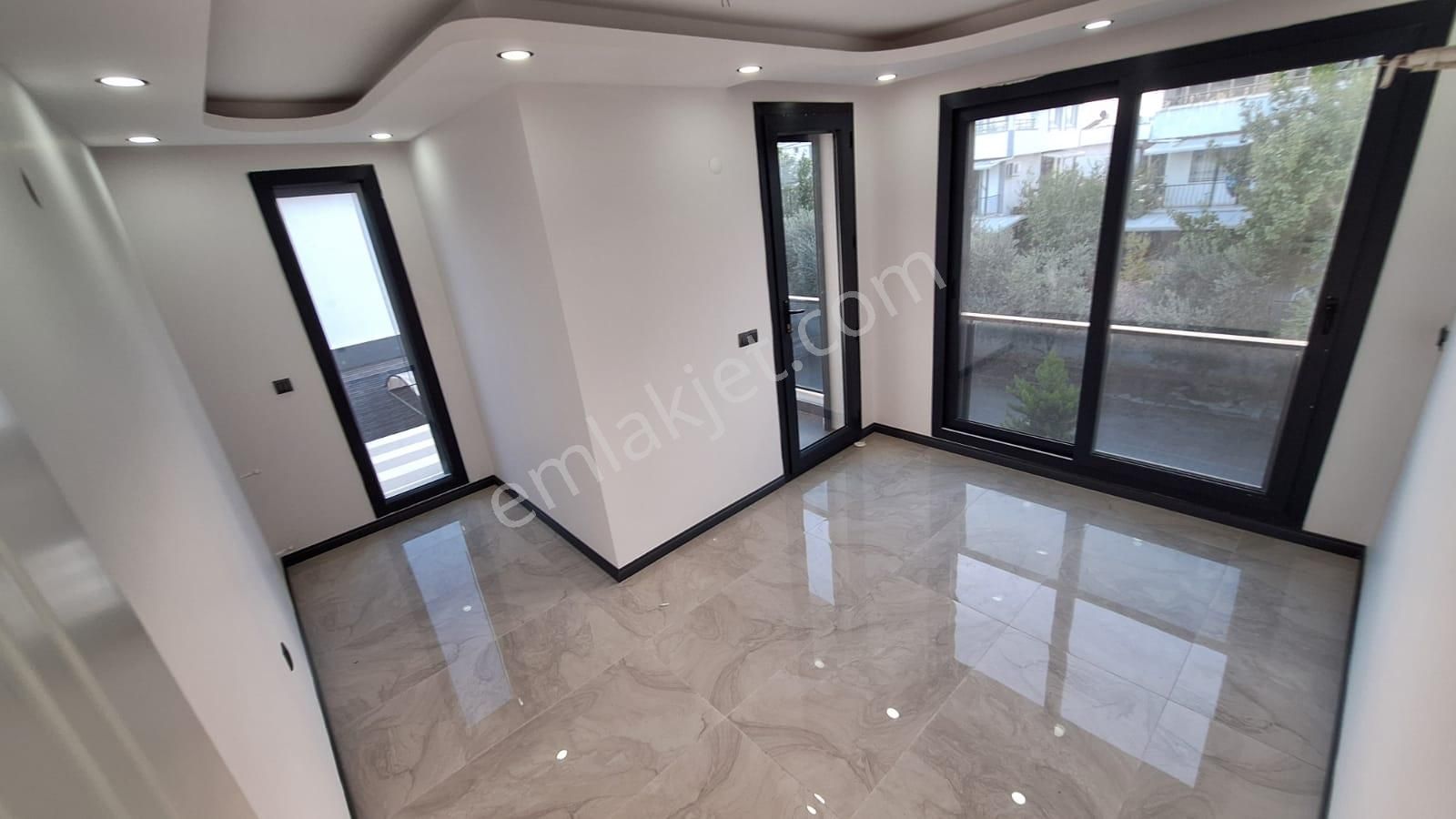 Didim Yeşilkent Yolunda 3+1 Ön Cepheli Havuzlu Müstakil Girişli Otoparklı Villamız Satışdadır - Görsel 19