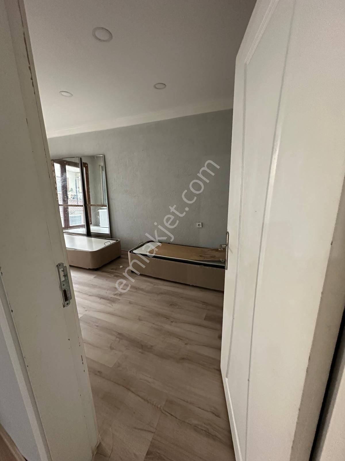 Bursa Emlak Alem-i Çarşı Merkezinde Arakat 2+1 90 M2 Acil Satılık Fırsat Daire - Görsel 8