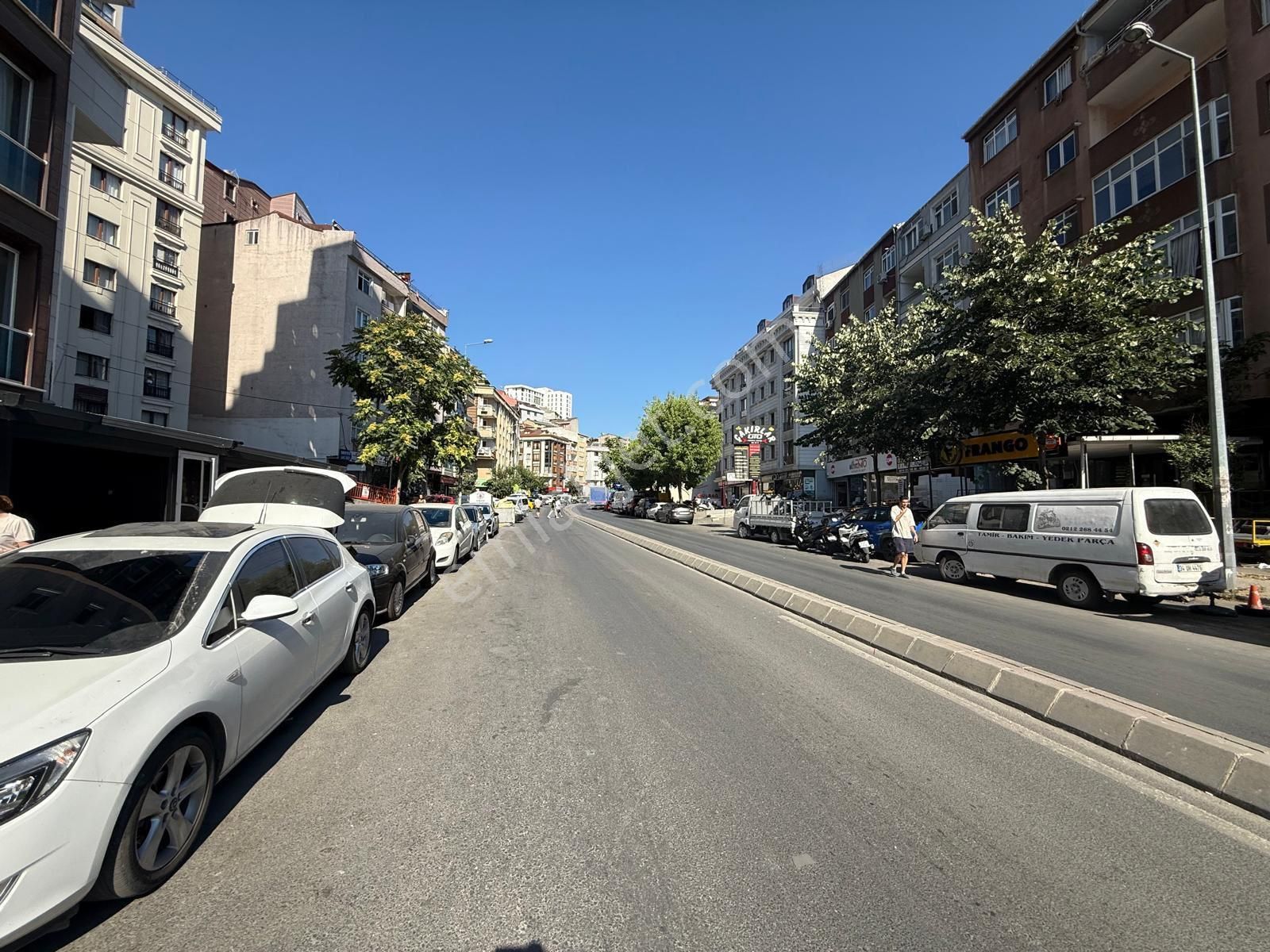 Çok Acil Cadde Üzeri Rezidans+çift Cephe Ayrı Mutfaklı Full Eşyalı 2+1 Arakat - Görsel 27