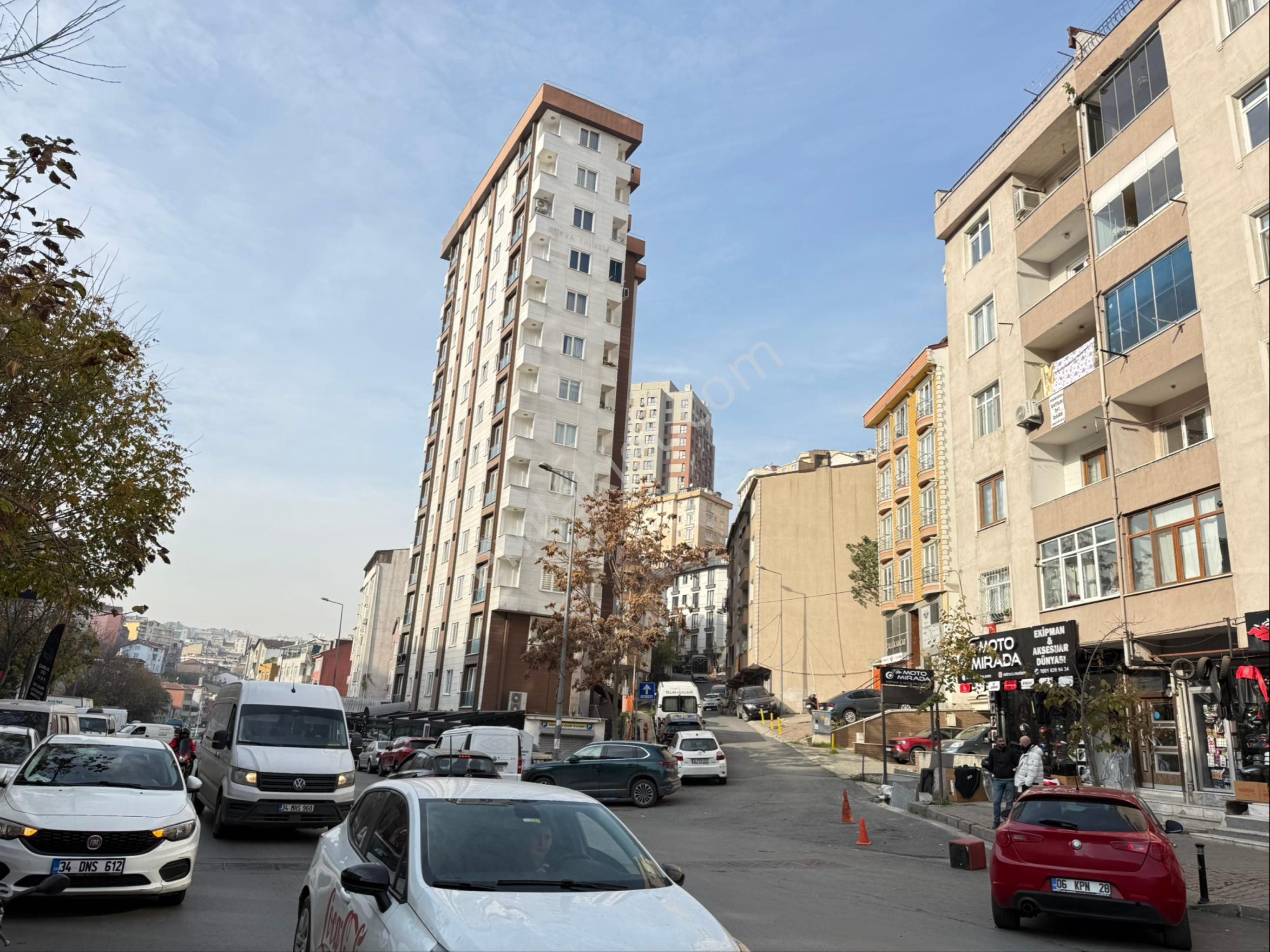 Çok Acil Cadde Üzeri Rezidans+çift Cephe Ayrı Mutfaklı Full Eşyalı 2+1 Arakat - Görsel 30