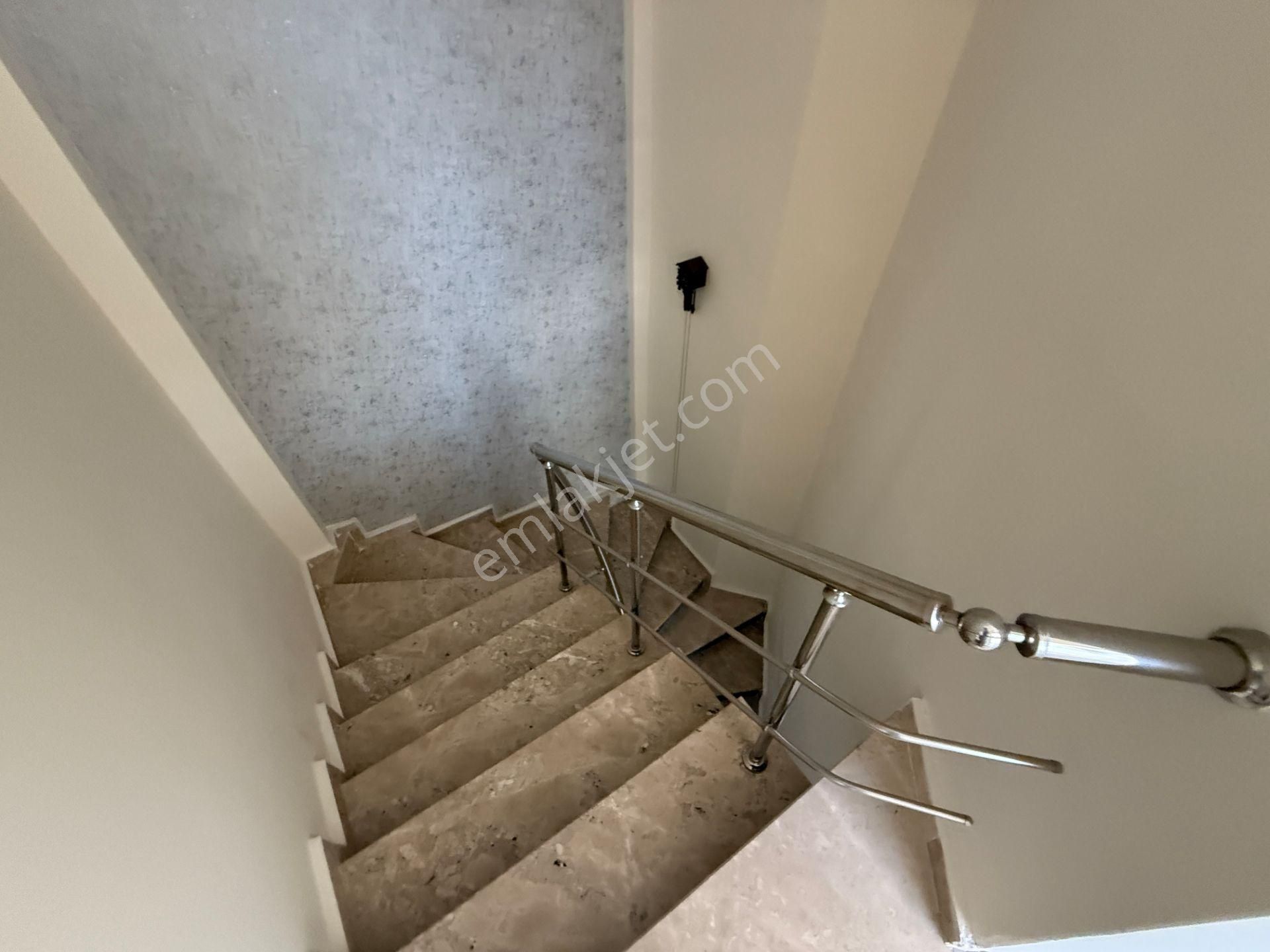 Sincan Malıköy Mah Havuzlu Şömineli 5+1 Site İçi 2katlı Villa - Görsel 37