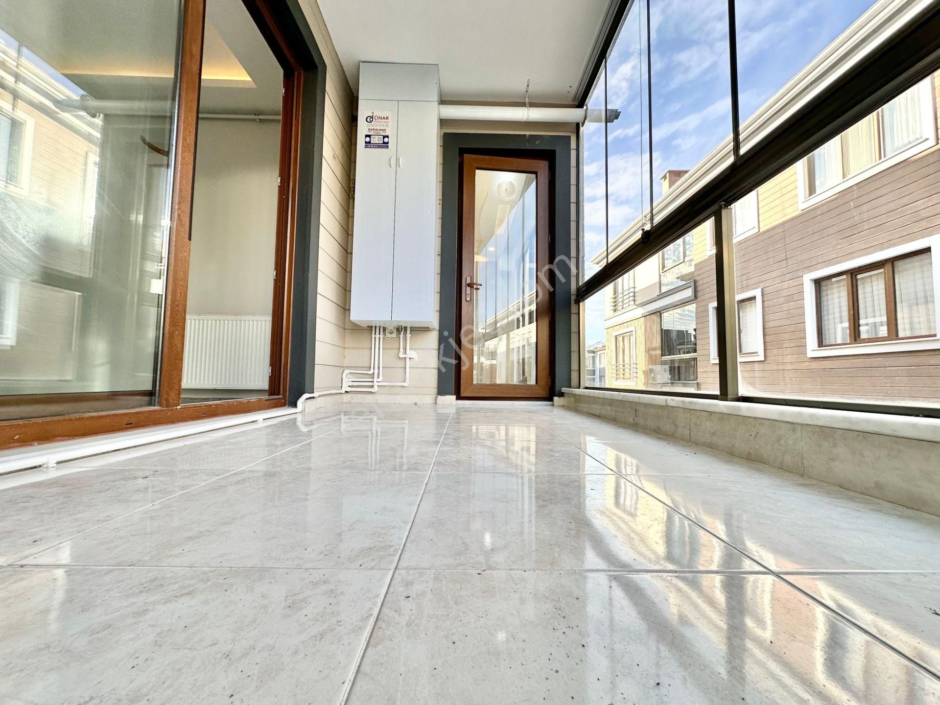 ꧁ay Emlaktan꧂akçay'da Arakat Doğalgaz Kombili Kapalı Balkonlu Satılık 2+1ultra Lüks Daire - Görsel 14