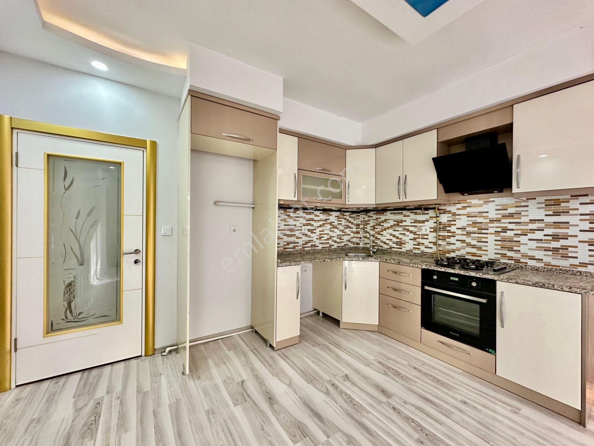 ꧁ay Emlaktan꧂akçay'da Arakat Doğalgaz Kombili Kapalı Balkonlu Satılık 2+1ultra Lüks Daire - Görsel 2