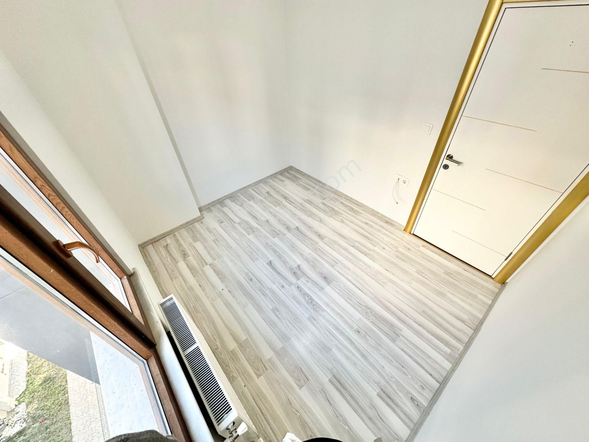 ꧁ay Emlaktan꧂akçay'da Arakat Doğalgaz Kombili Kapalı Balkonlu Satılık 2+1ultra Lüks Daire - Görsel 24