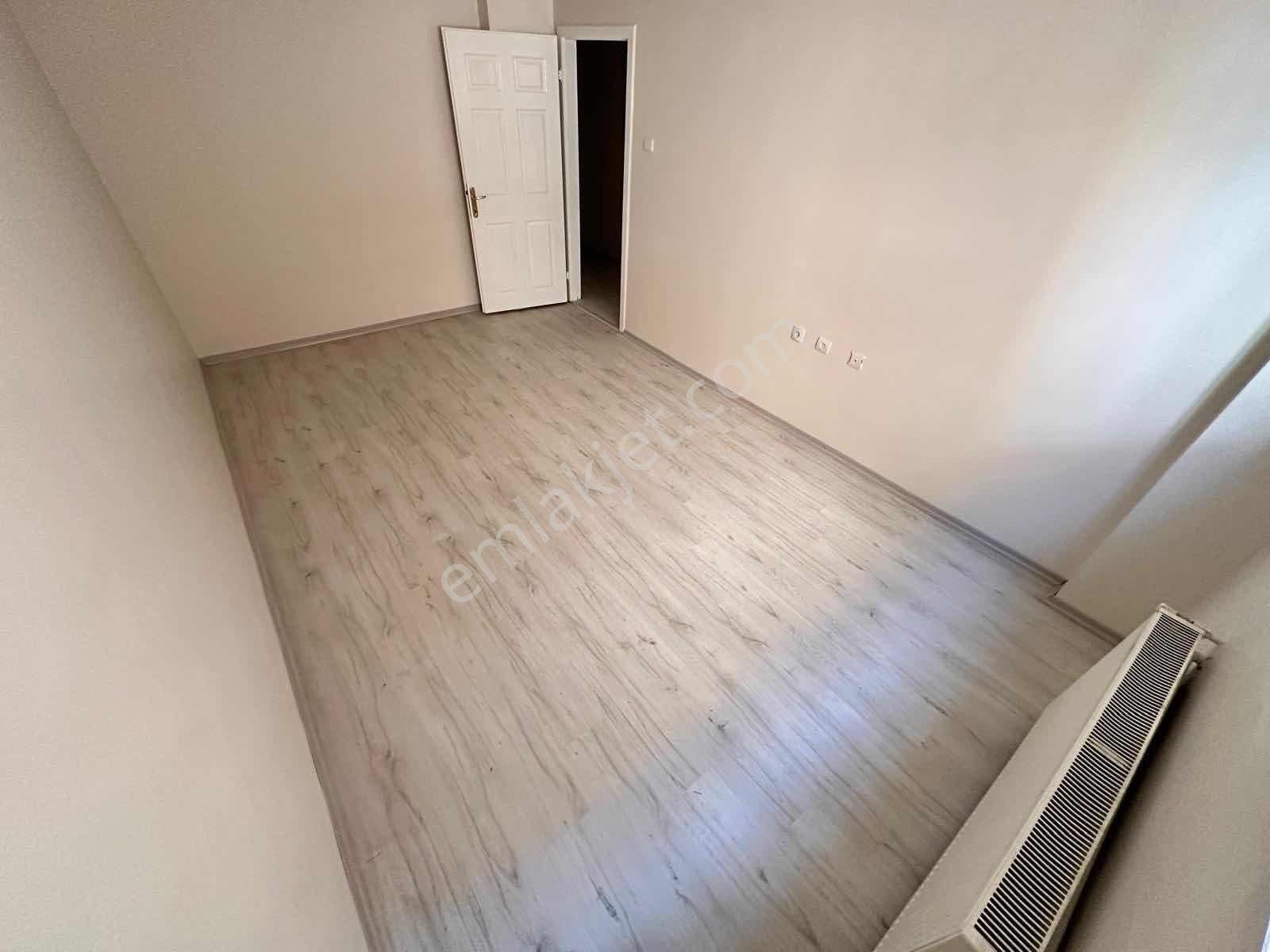 Şentürk Gayrimenkul'den H.gazi Merkeze Yakın 2+1 Ön Cephe Daire - Görsel 8