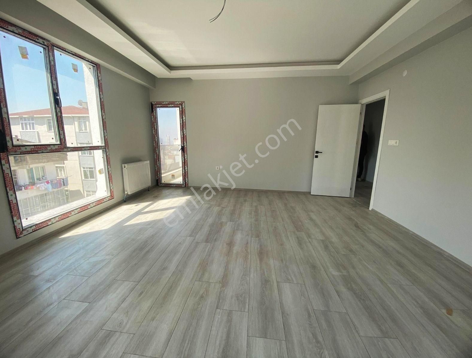 Mertcan Dan Adnan Kahveci Metroya Yürüme Arakat 2+1 Lüks Kiralık - Görsel 3