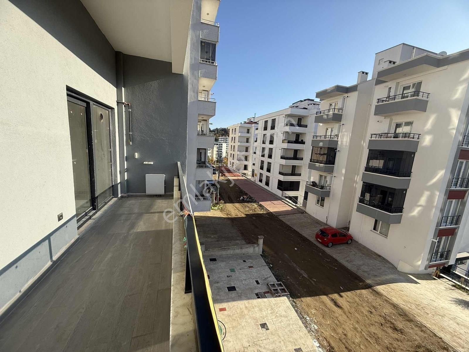 Damla Emlak'tan Saniye Hatun Cami Arkası Geniş 1+1 Arakat - Görsel 7