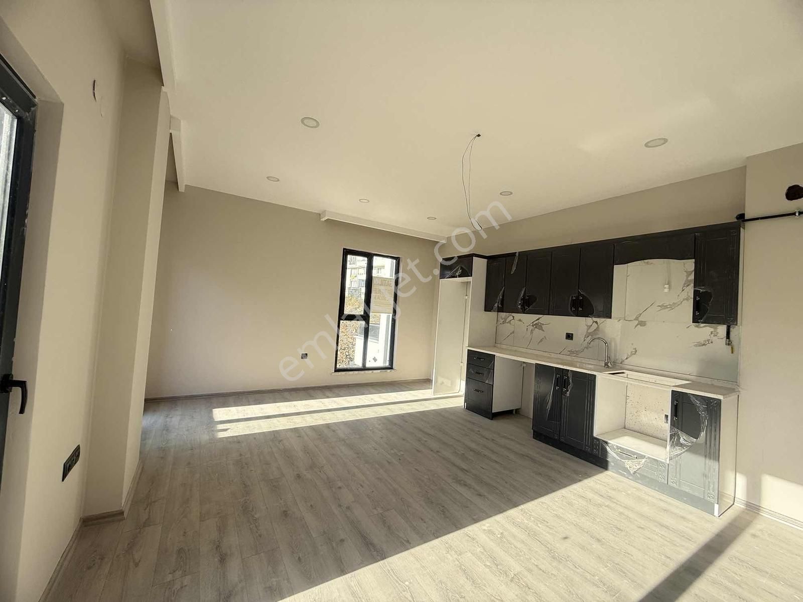 Damla Emlak'tan Saniye Hatun Cami Arkası Geniş 1+1 Arakat - Görsel 20