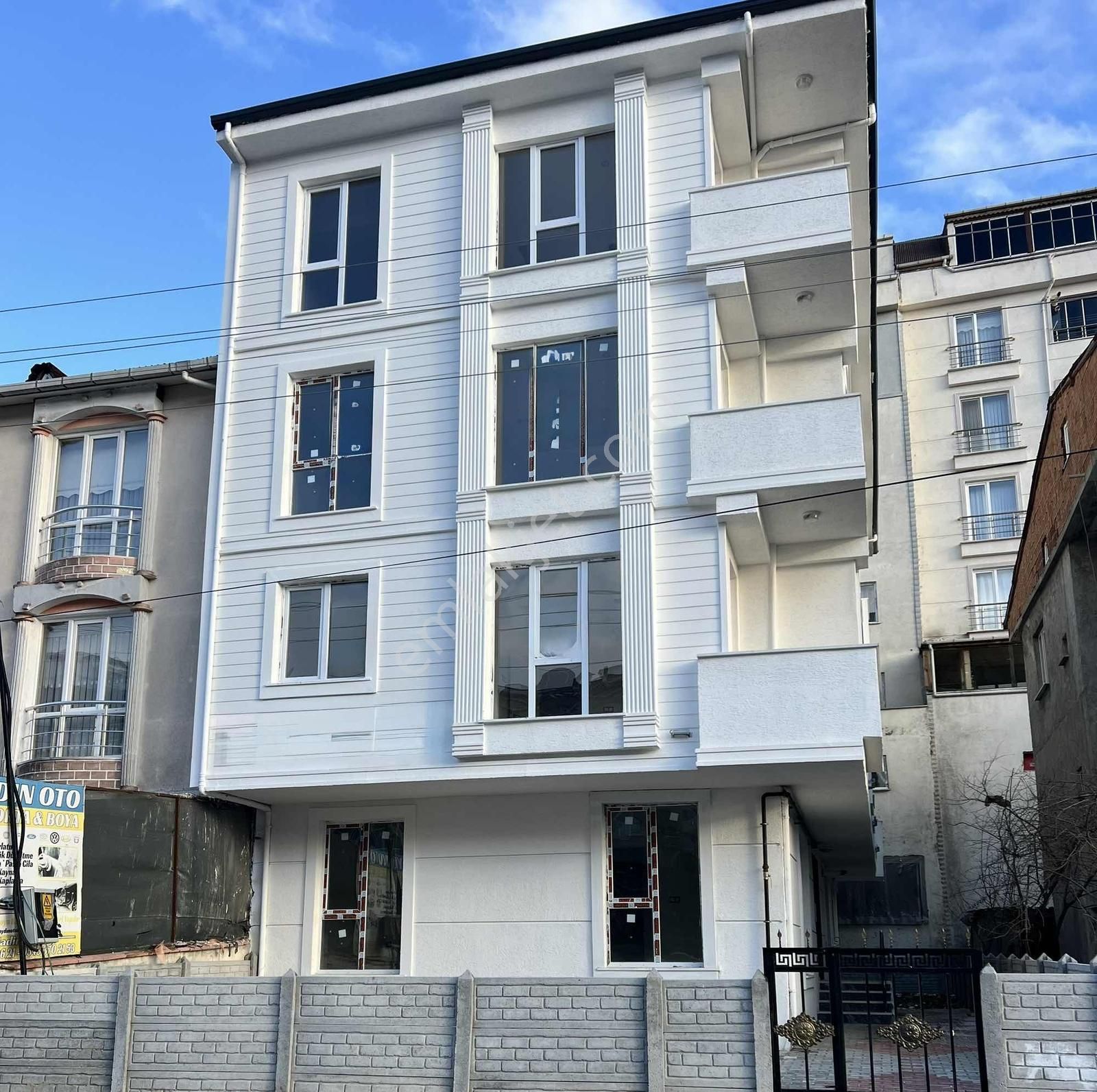 Onay'dan Kapaklı Vatan Mahallesinde Satılık 2+1 Daire
