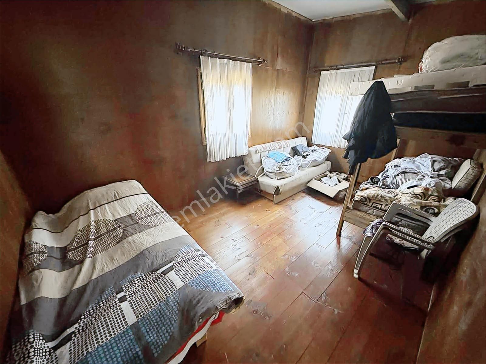 Şile Oruçoğlu Köyünde İçinde Evler Olan Satılık 5500m2 Tarla - Görsel 13