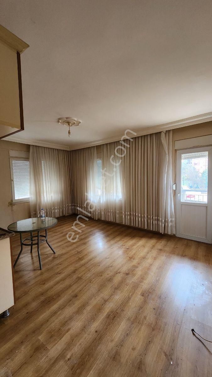 Döşemealtı Merkezde Kiralık Büro - Görsel 4