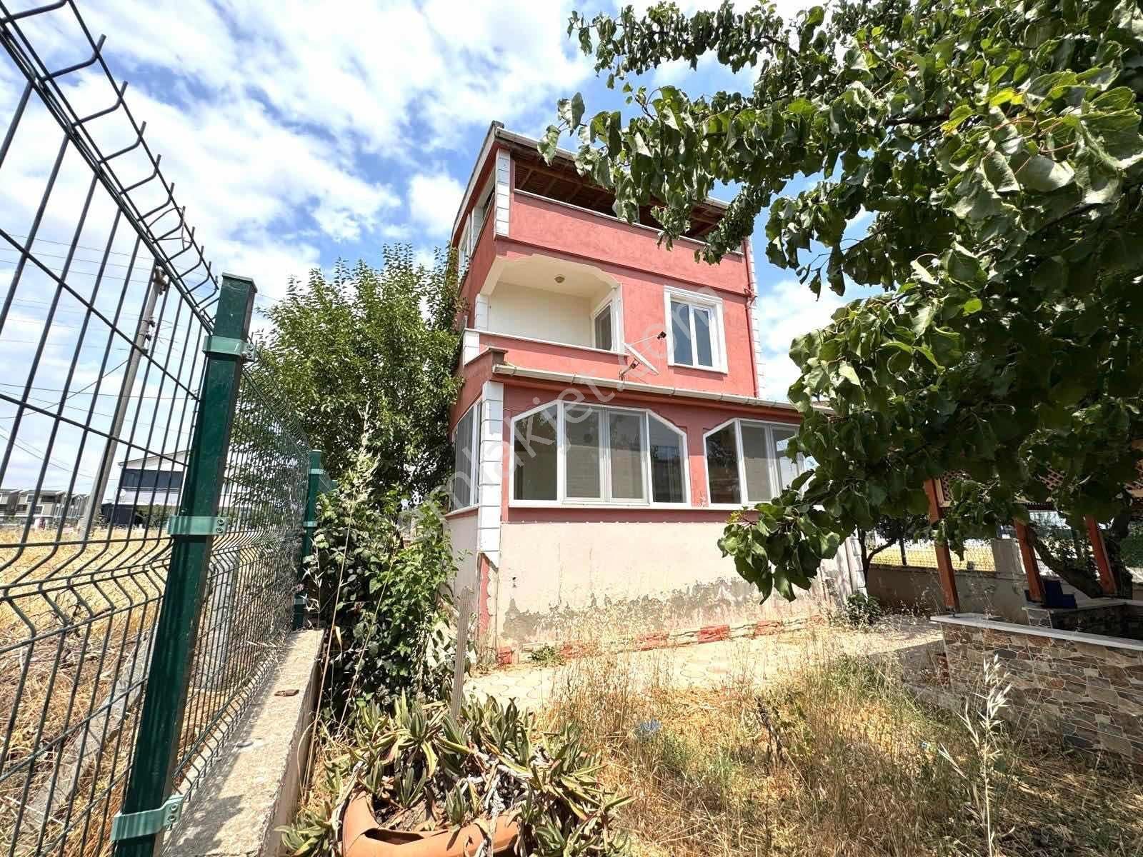 #mega Yapı# Cadde Cephe 330m² Arsa İçinde 5+1 Uygun Fiyat Villa