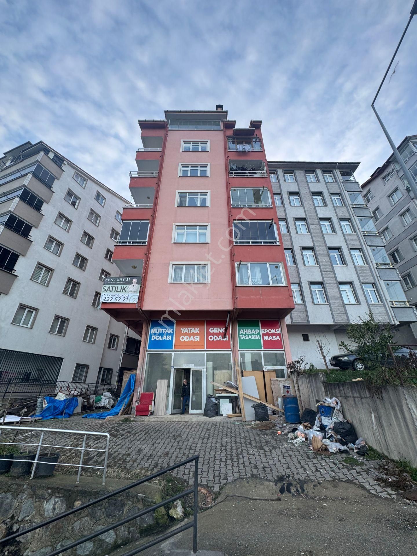 Century21'den Şahincili Mah. Satılık İşyeri Ve Konut Fırsatı!