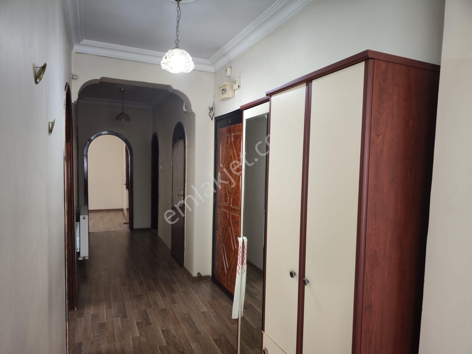 İnönü Cad. Üzeri Asansörlü-otoparklı Eşyalı Kiralık Daire - Görsel 13