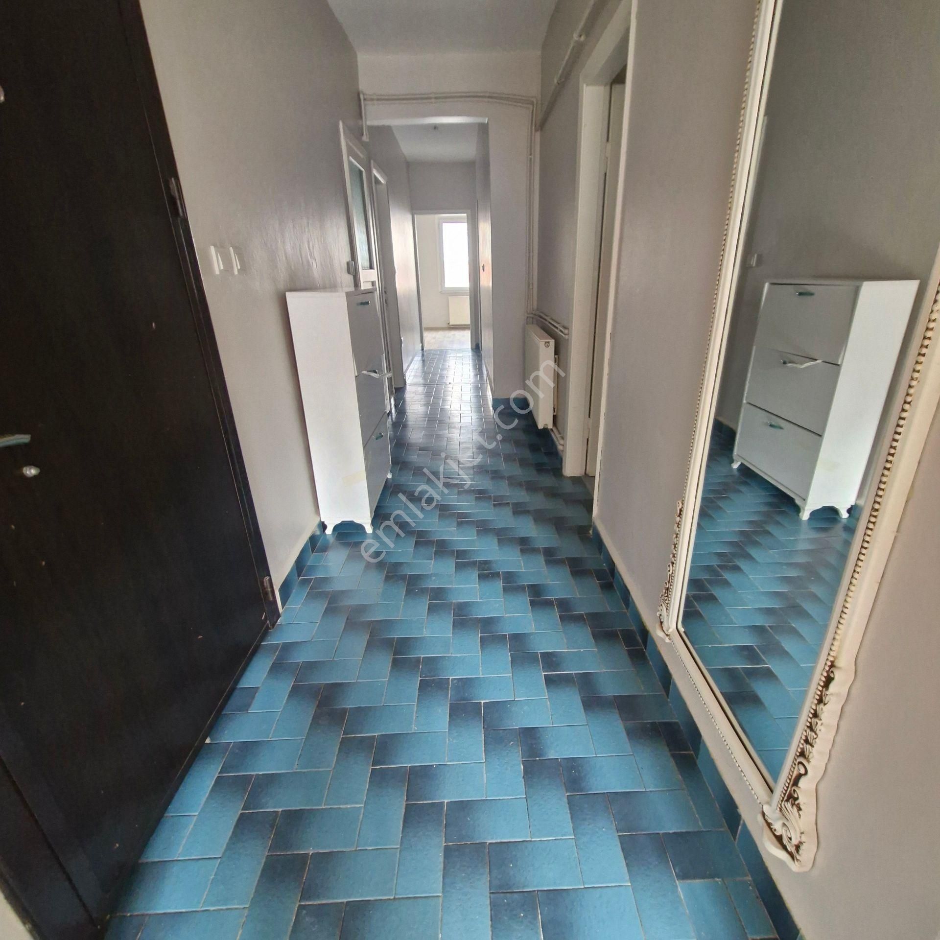 Akşenden Fatih Çapa Seyyidömer Alişirnevai Sokakta 4.son Kat 2+1 95m² Kiralık Daire - Görsel 30