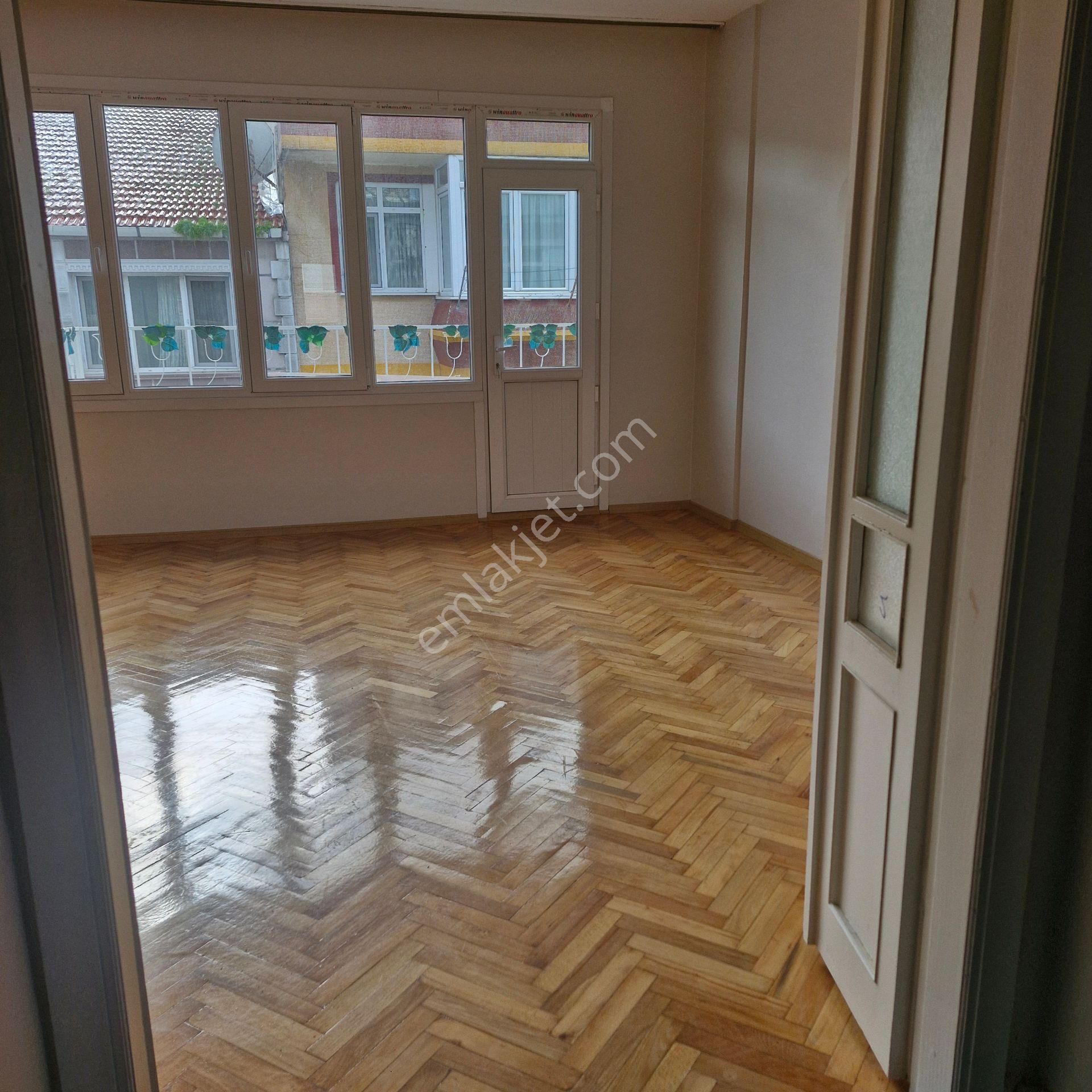 Akşenden Fatih Çapa Seyyidömer Alişirnevai Sokakta 4.son Kat 2+1 95m² Kiralık Daire - Görsel 27
