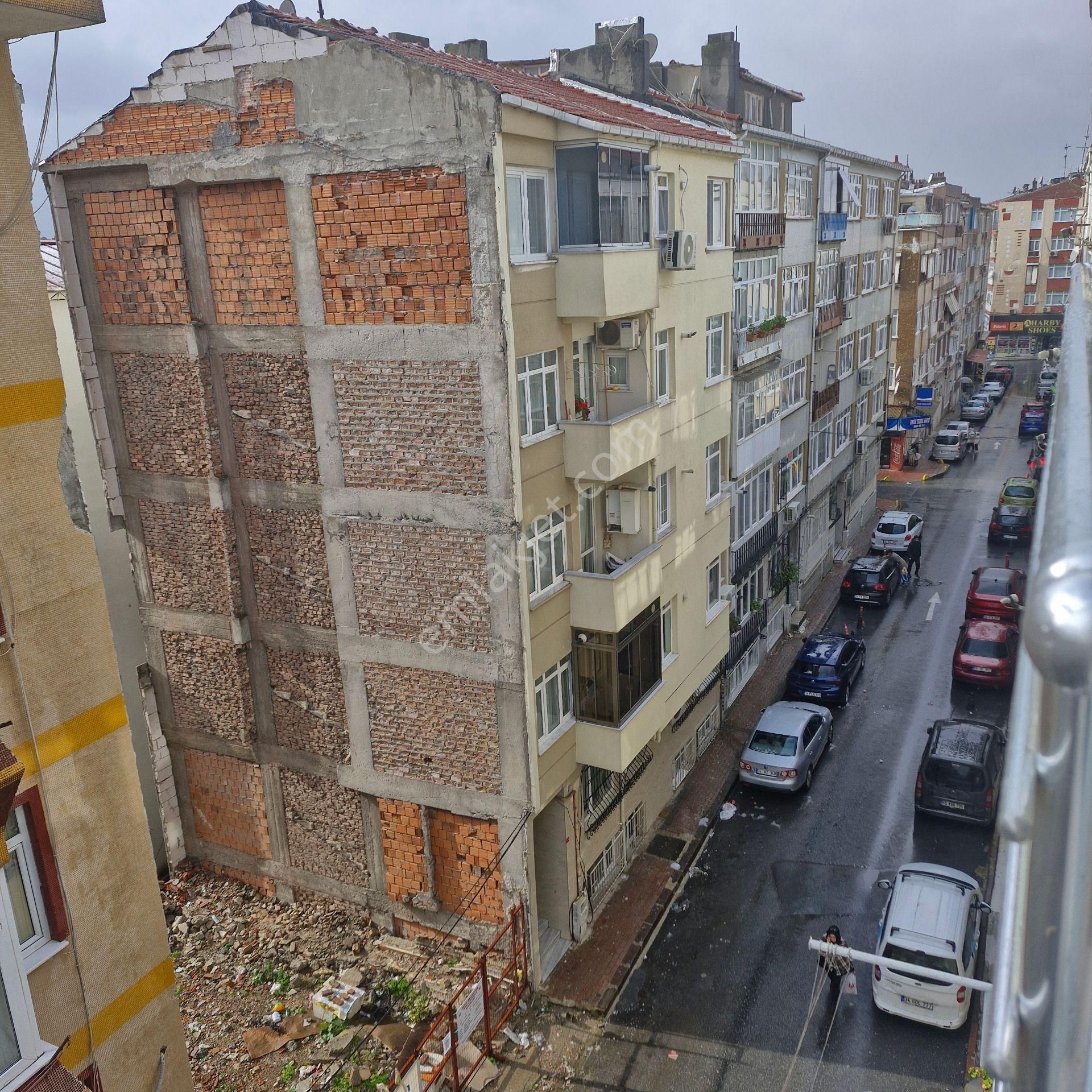 Akşenden Fatih Çapa Seyyidömer Alişirnevai Sokakta 4.son Kat 2+1 95m² Kiralık Daire - Görsel 8