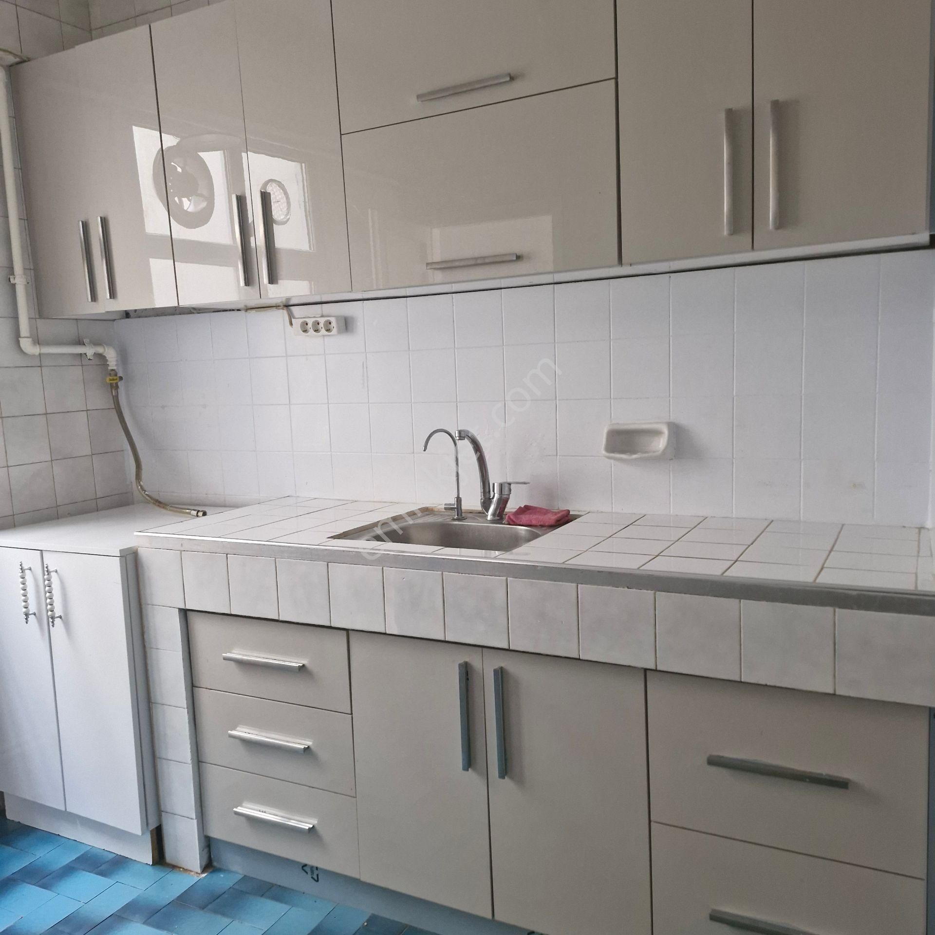 Akşenden Fatih Çapa Seyyidömer Alişirnevai Sokakta 4.son Kat 2+1 95m² Kiralık Daire - Görsel 11