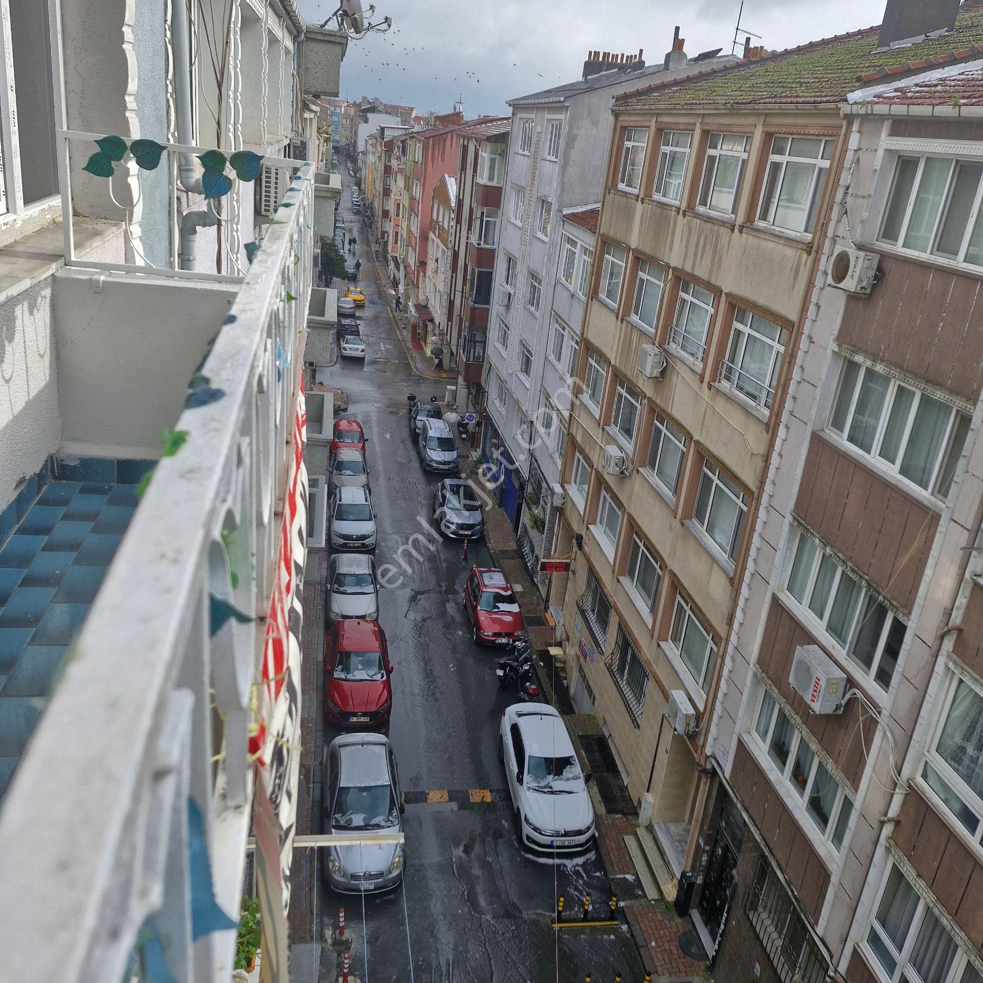 Akşenden Fatih Çapa Seyyidömer Alişirnevai Sokakta 4.son Kat 2+1 95m² Kiralık Daire - Görsel 7