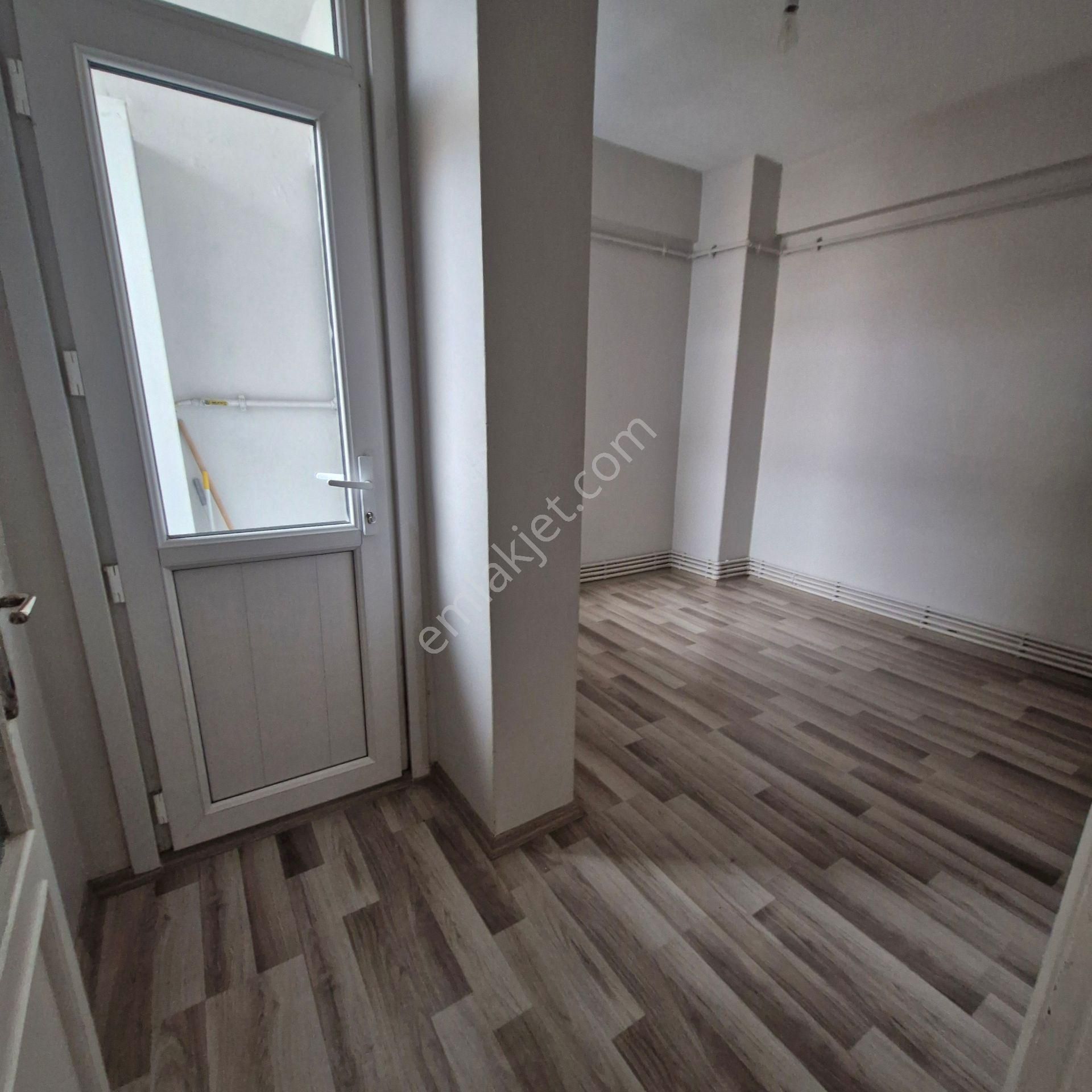 Akşenden Fatih Çapa Seyyidömer Alişirnevai Sokakta 4.son Kat 2+1 95m² Kiralık Daire - Görsel 35