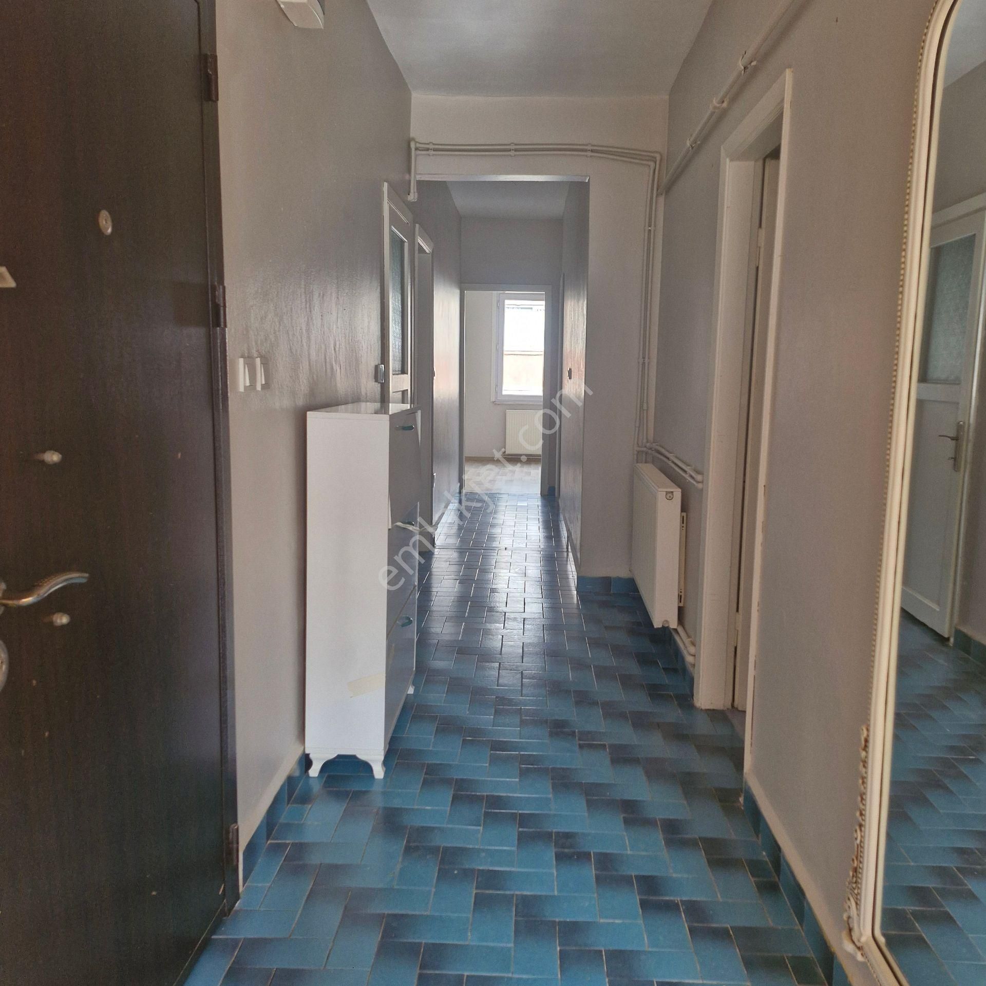 Akşenden Fatih Çapa Seyyidömer Alişirnevai Sokakta 4.son Kat 2+1 95m² Kiralık Daire - Görsel 10
