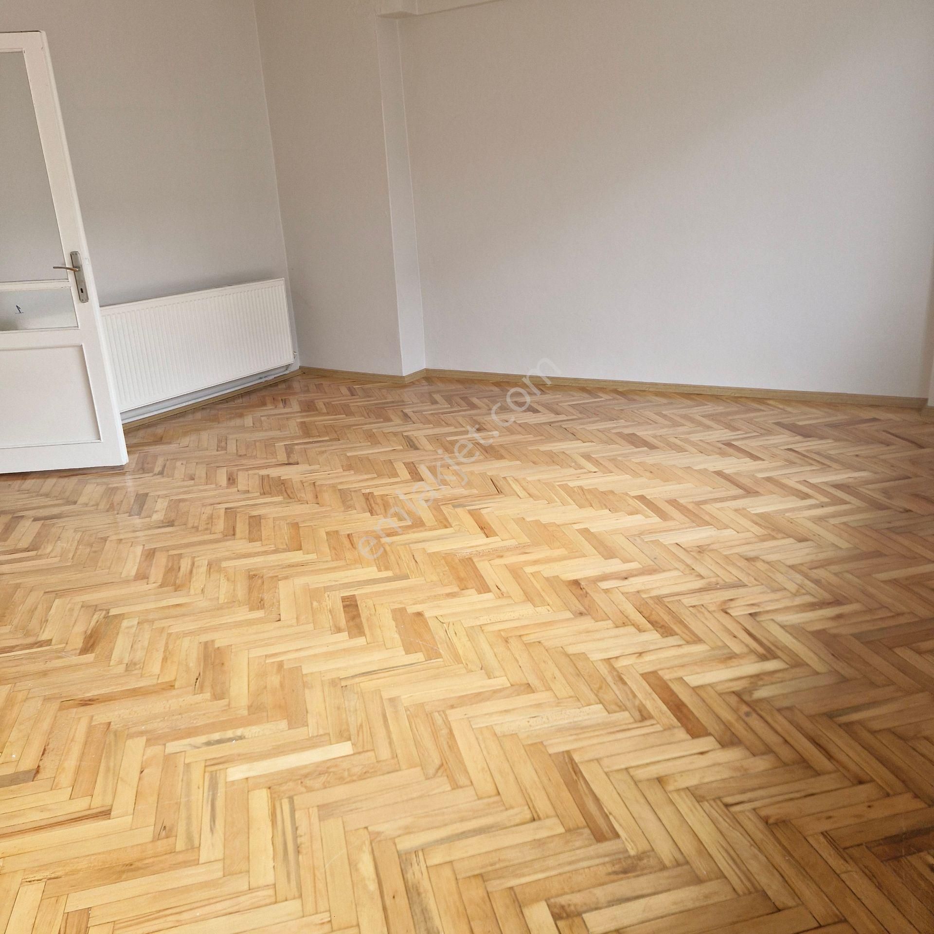 Akşenden Fatih Çapa Seyyidömer Alişirnevai Sokakta 4.son Kat 2+1 95m² Kiralık Daire - Görsel 3