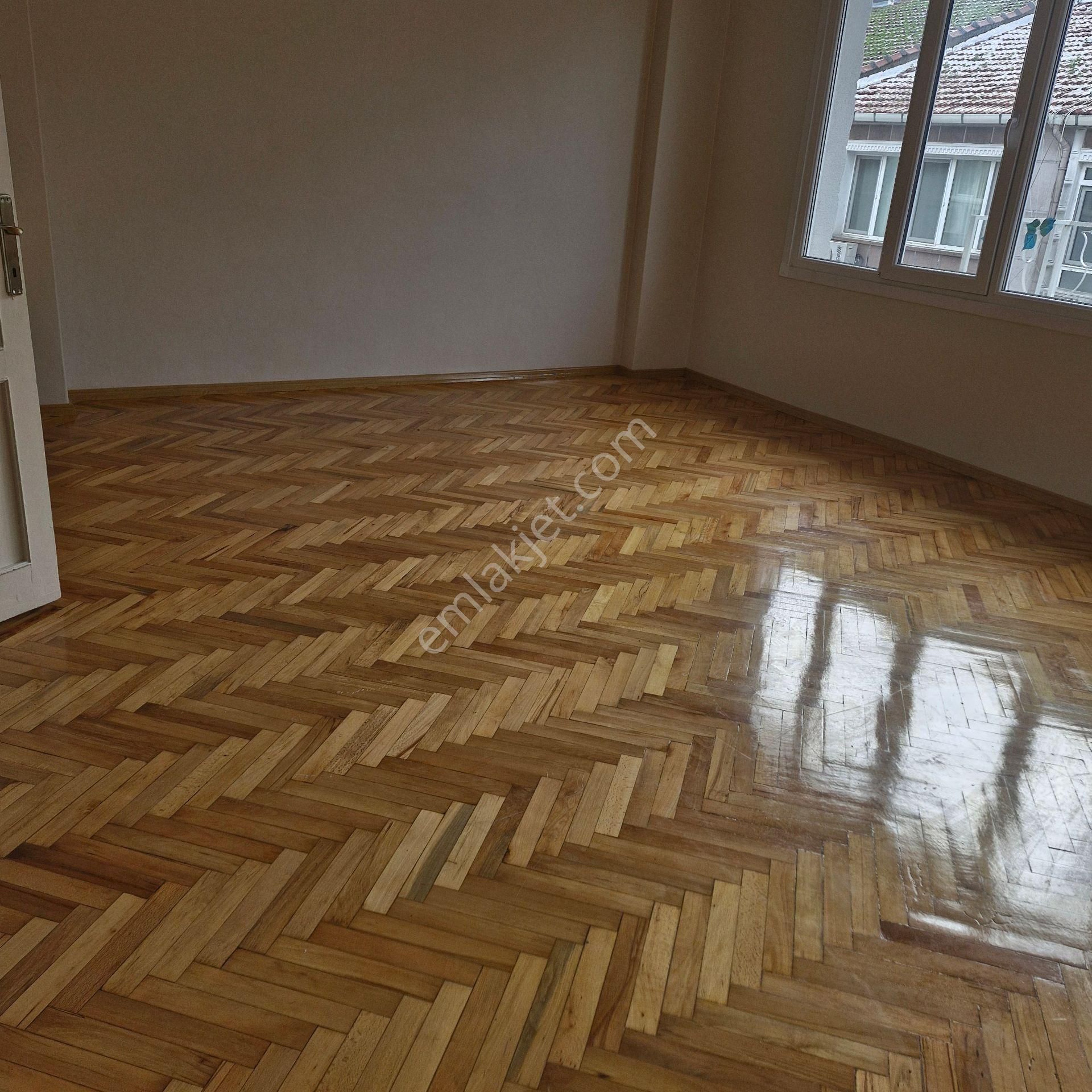 Akşenden Fatih Çapa Seyyidömer Alişirnevai Sokakta 4.son Kat 2+1 95m² Kiralık Daire