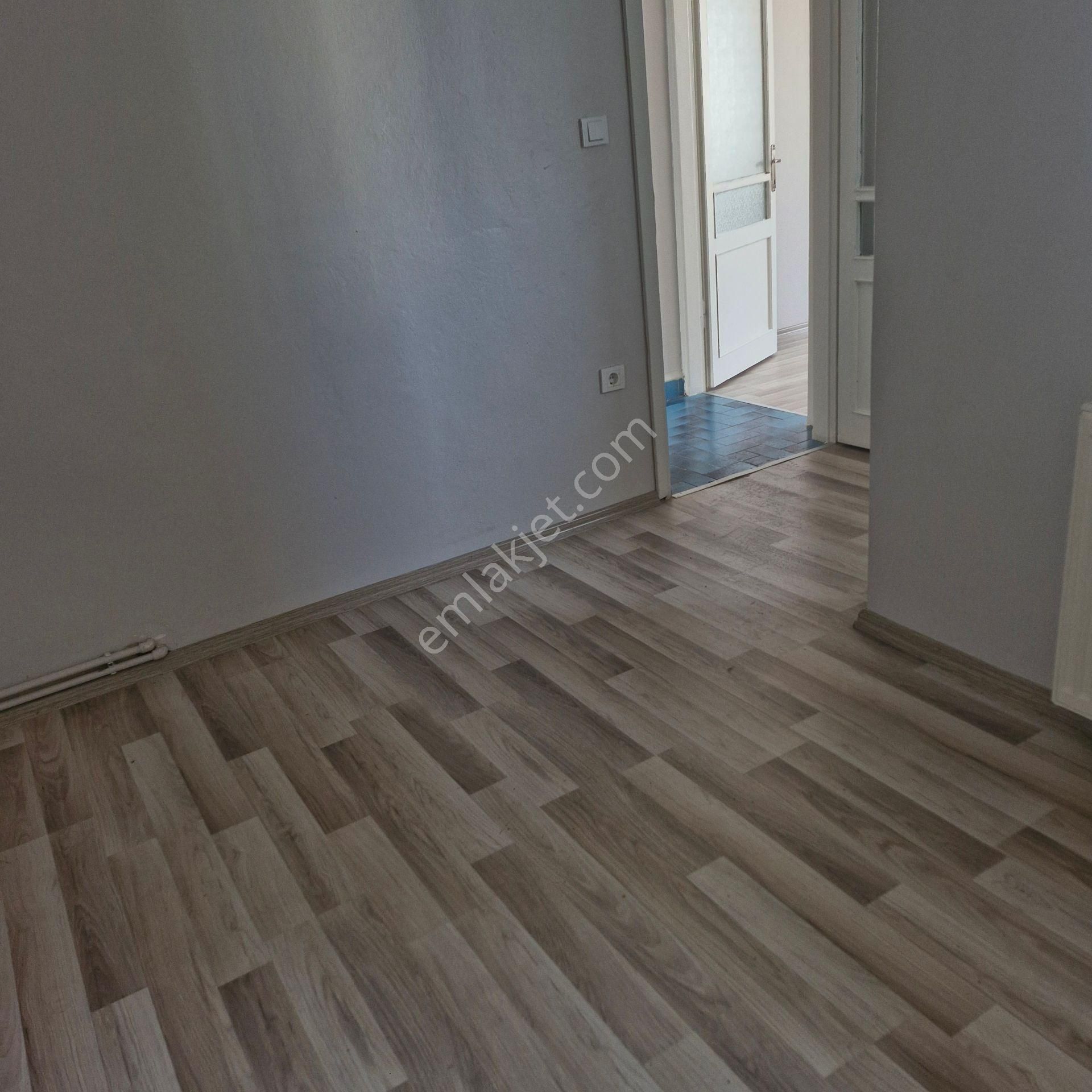 Akşenden Fatih Çapa Seyyidömer Alişirnevai Sokakta 4.son Kat 2+1 95m² Kiralık Daire - Görsel 23
