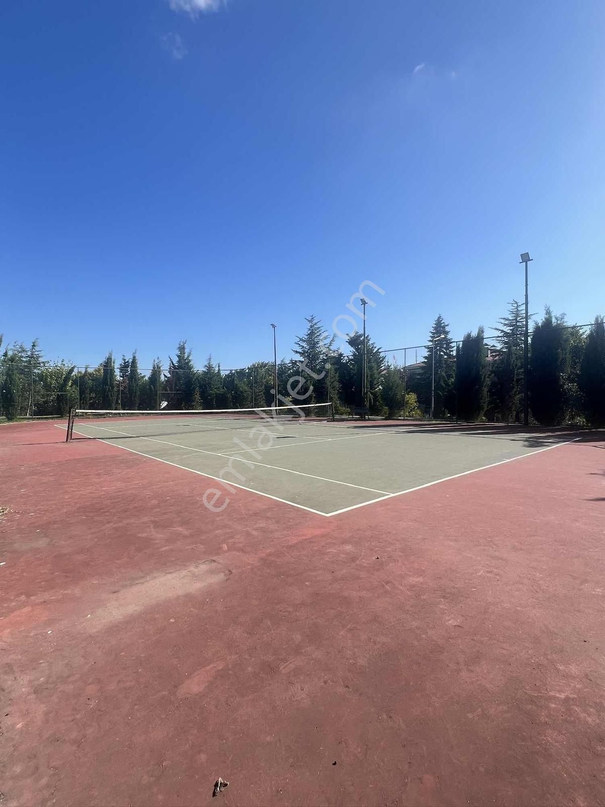 Çengelköy Ata 2 Sitesinde 3+1 Eşyalı Kiralık Köşe Daire - Görsel 15