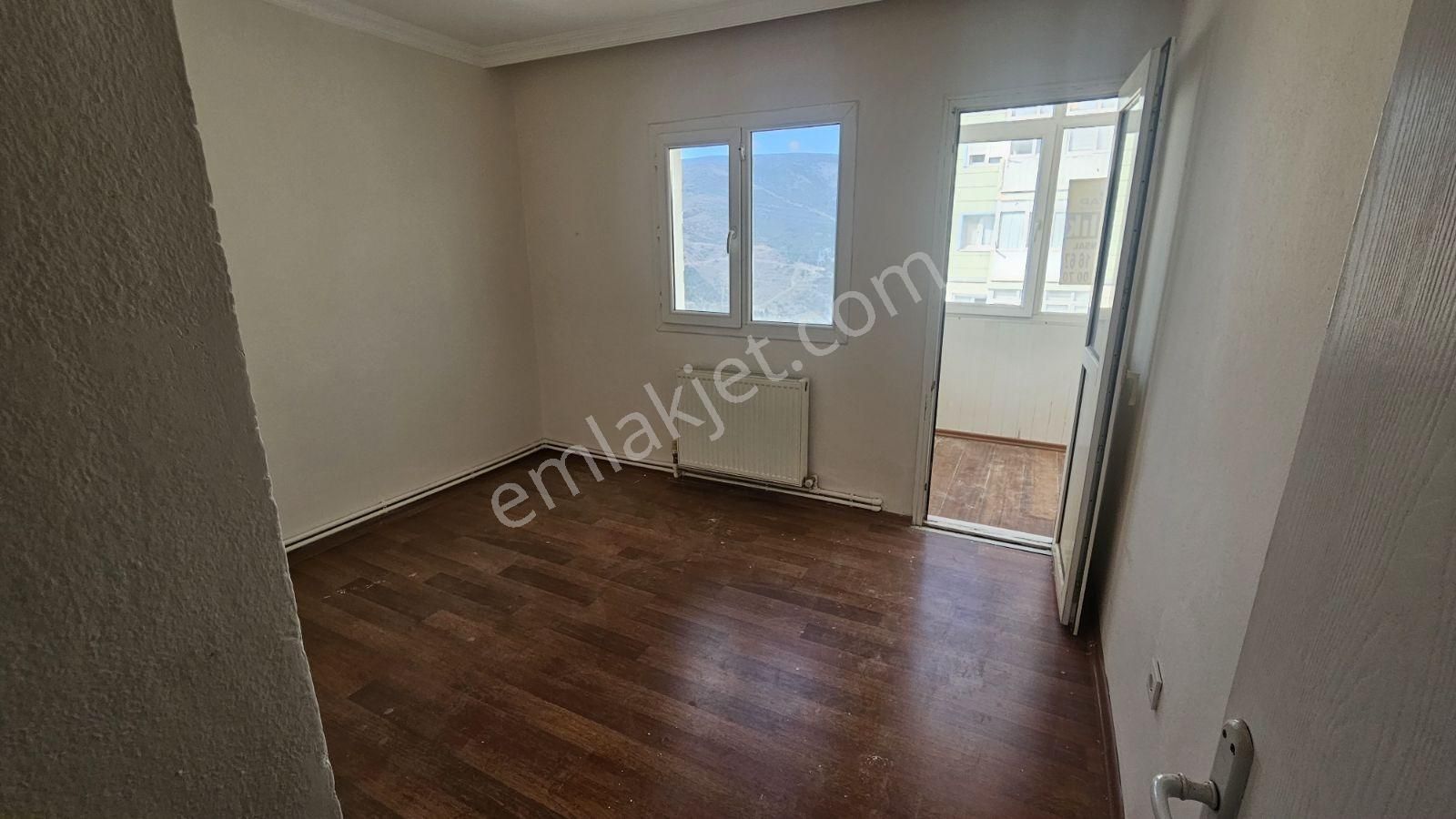 Bornova Evka4 Mah'de Sıfır Tadilatlı Kiralık 2+1 Daire - Görsel 23