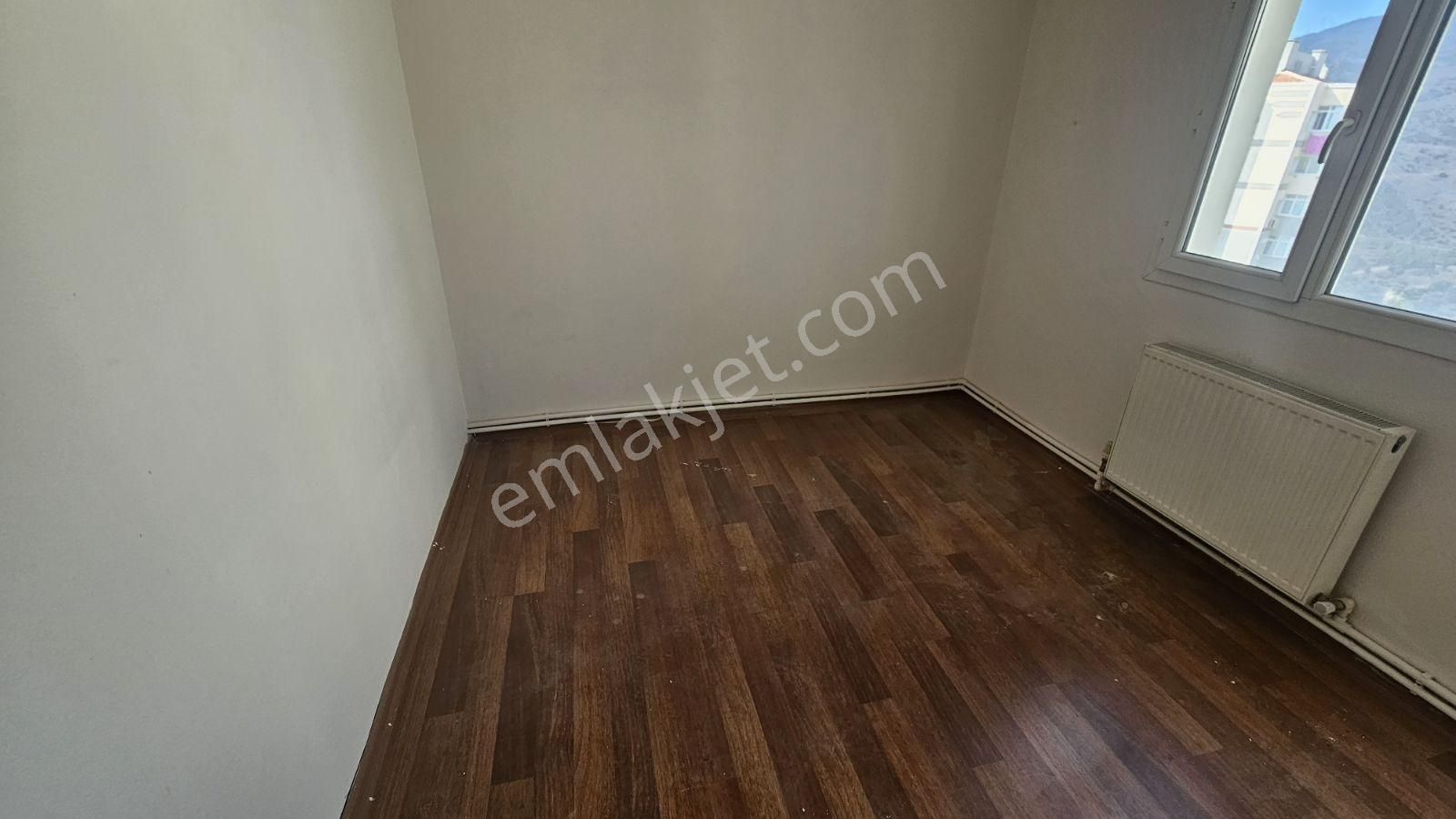 Bornova Evka4 Mah'de Sıfır Tadilatlı Kiralık 2+1 Daire - Görsel 18