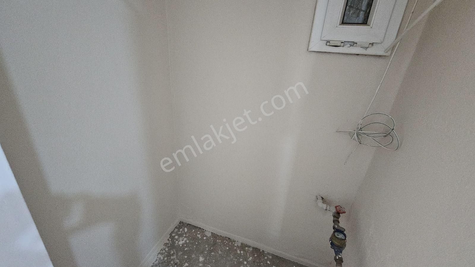 Bornova Evka4 Mah'de Sıfır Tadilatlı Kiralık 2+1 Daire - Görsel 15