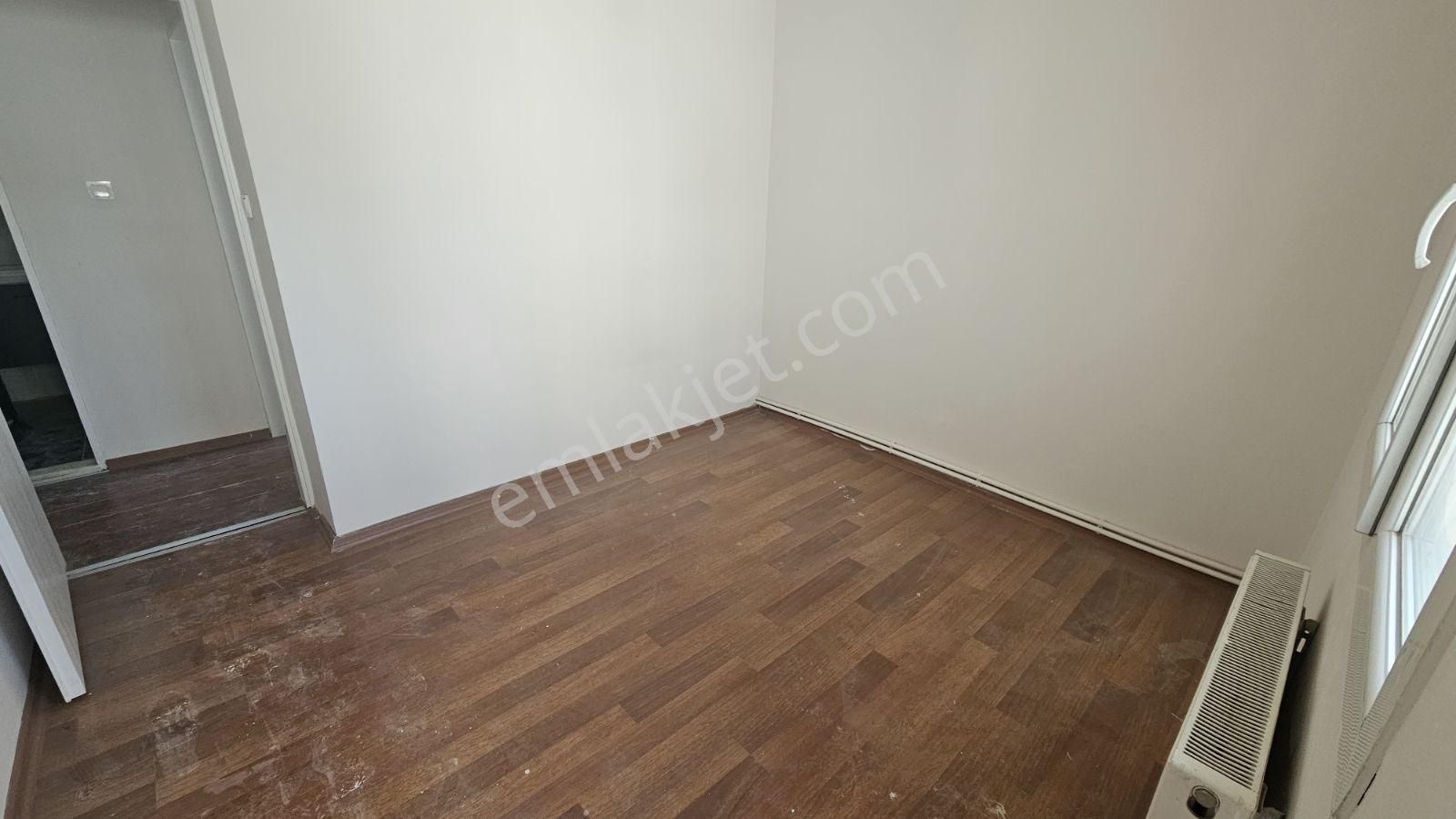 Bornova Evka4 Mah'de Sıfır Tadilatlı Kiralık 2+1 Daire - Görsel 5