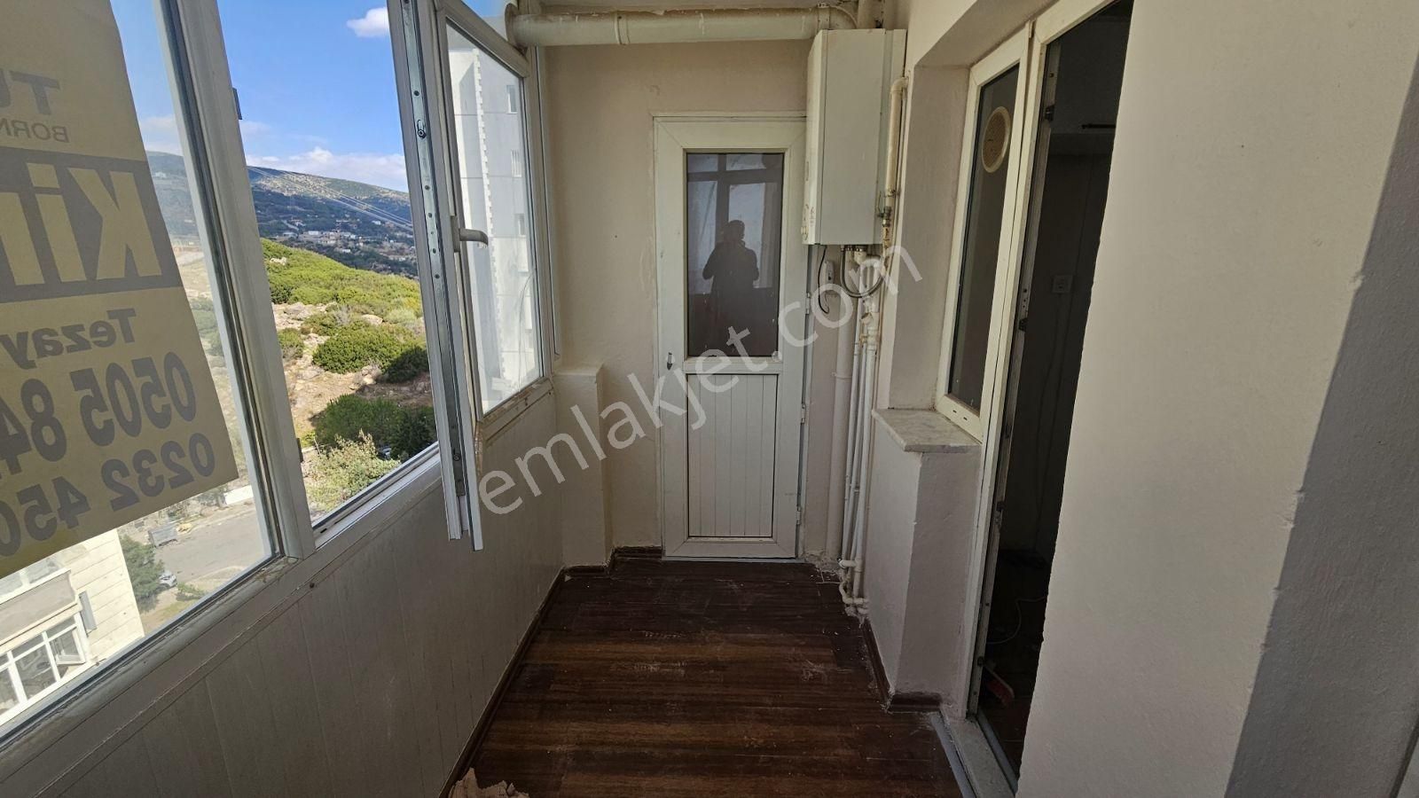 Bornova Evka4 Mah'de Sıfır Tadilatlı Kiralık 2+1 Daire - Görsel 17