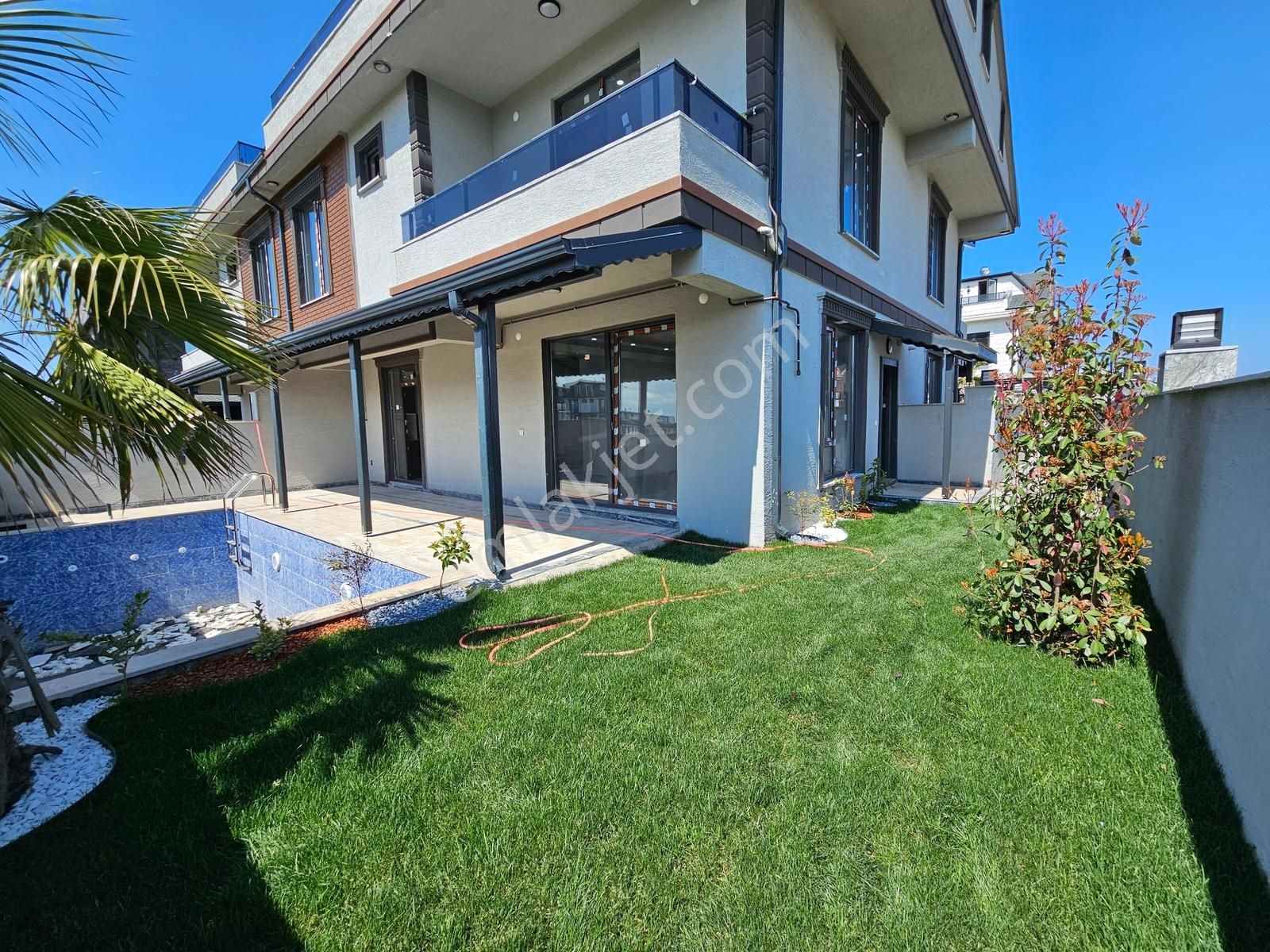 Denizden 4+1 Havuzlu , Ayrı Mutfaklı Lüks Villa-tanıtım Videolu - Görsel 23