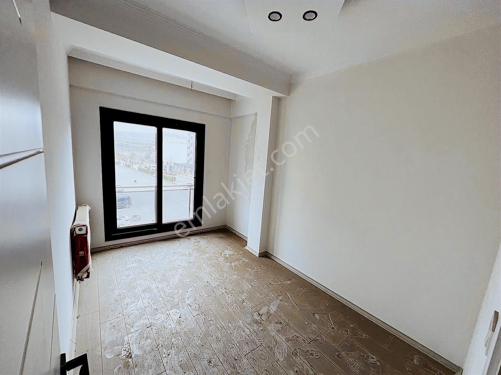 Menemen İsmet İnönüde Satılık 3+1 - Görsel 6