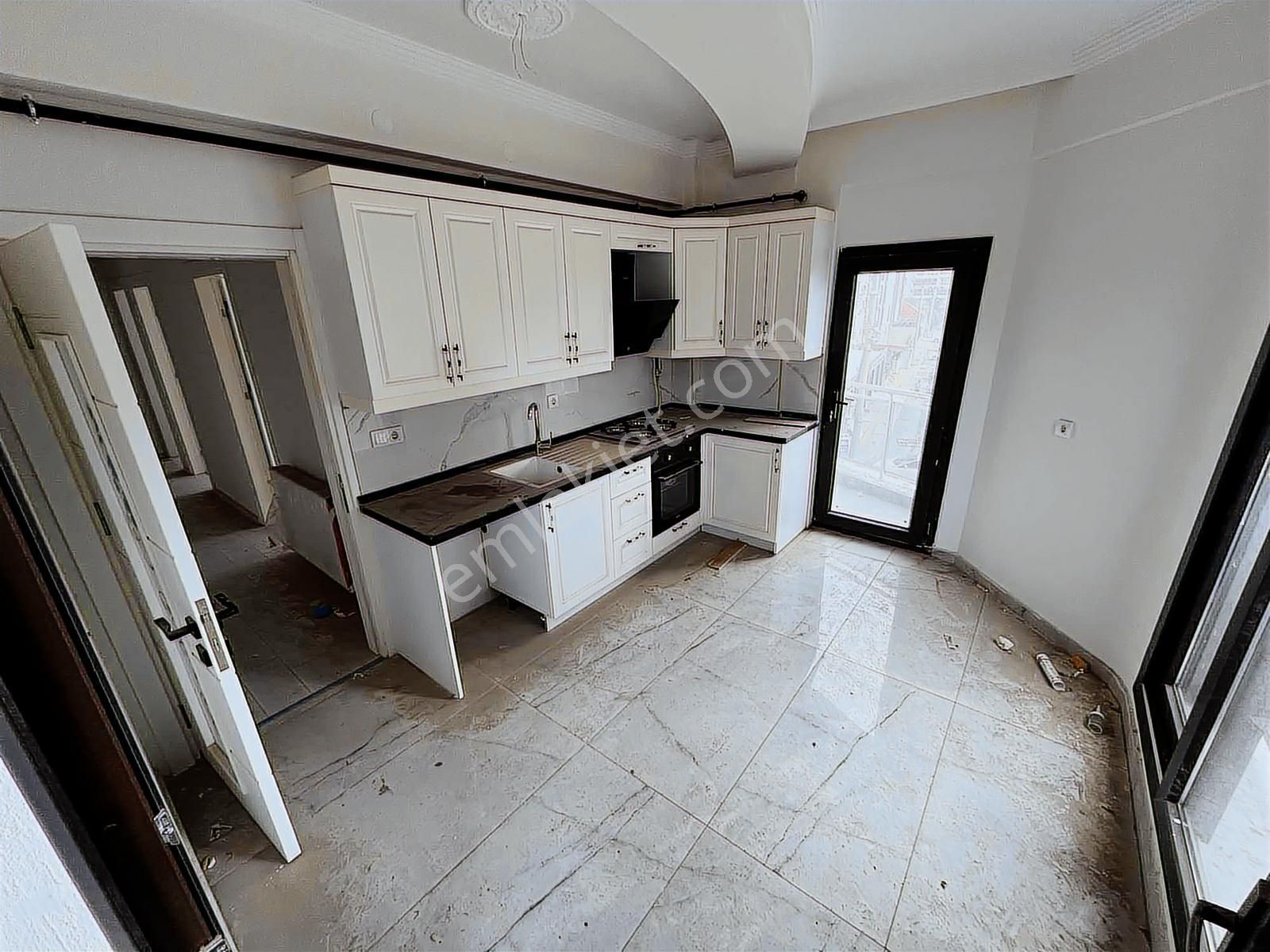 Menemen İsmet İnönüde Satılık 3+1 - Görsel 4