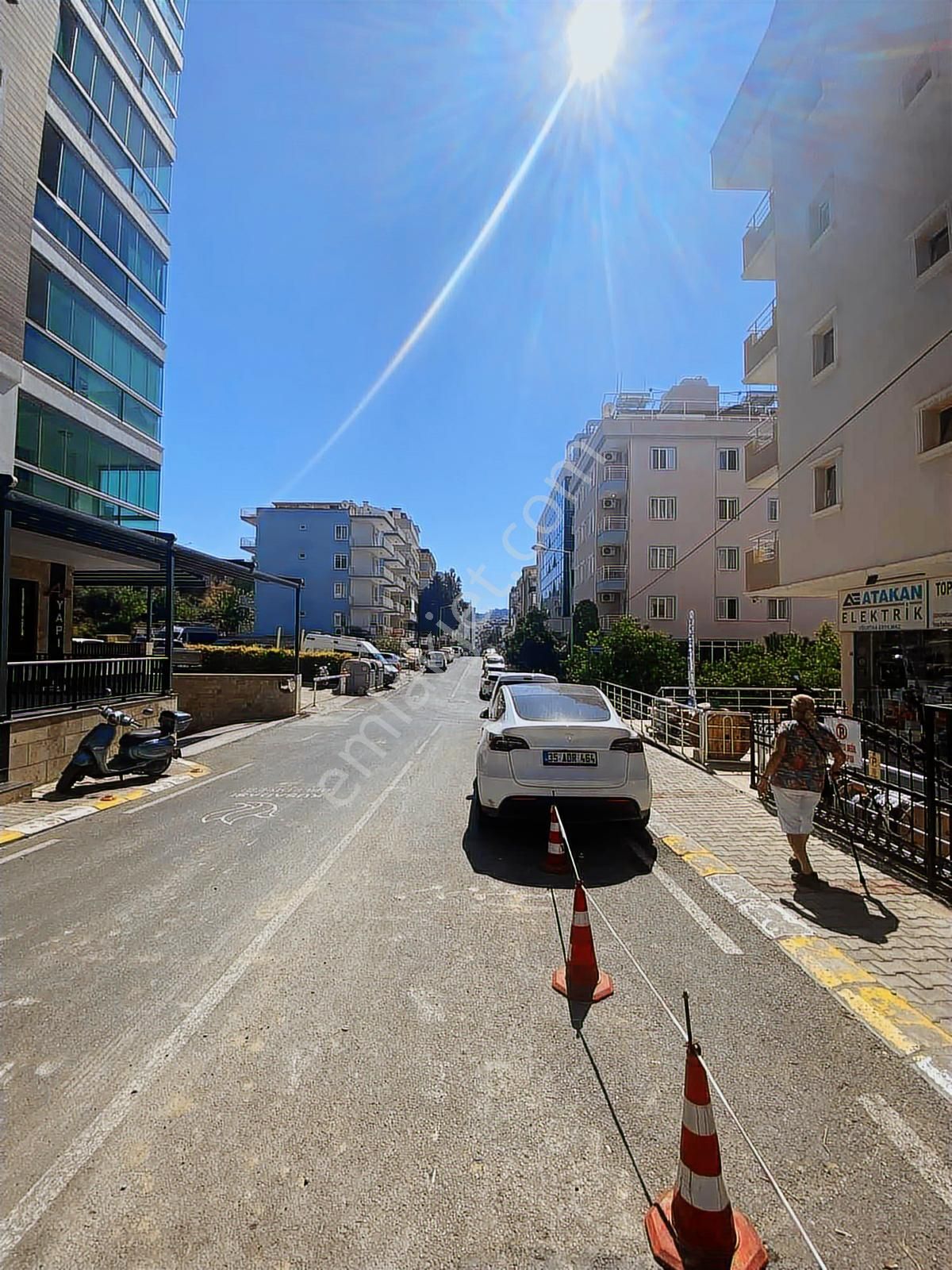 Kuşadası Merkezde Doğalgazlı Ayrı Mutfak 2+1 Satılık Daire - Görsel 9