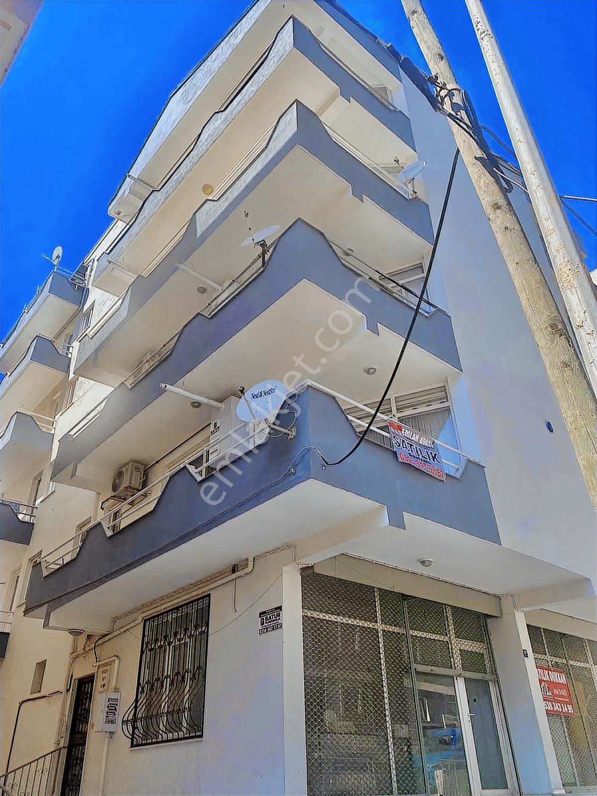 Kuşadası Merkezde Doğalgazlı Ayrı Mutfak 2+1 Satılık Daire - Görsel 5